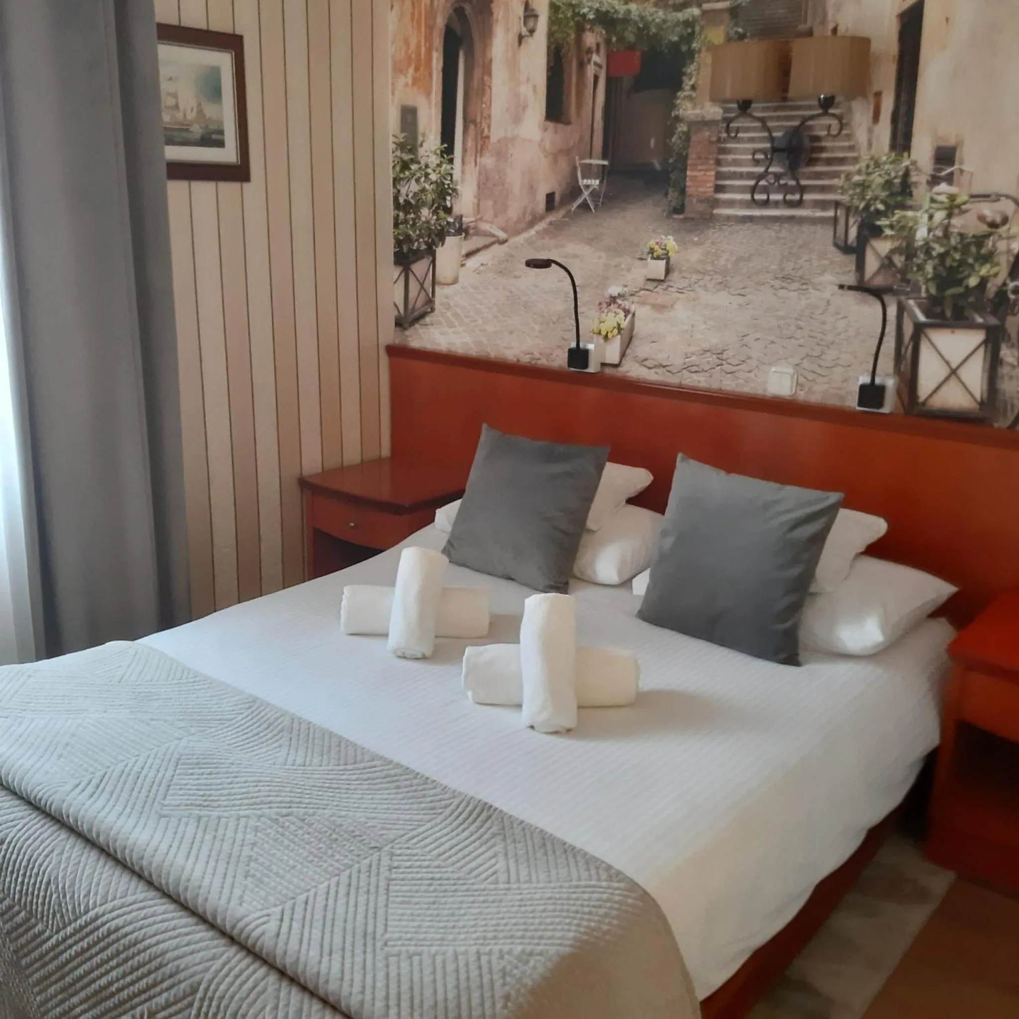 Bed in Hotel Wenecki