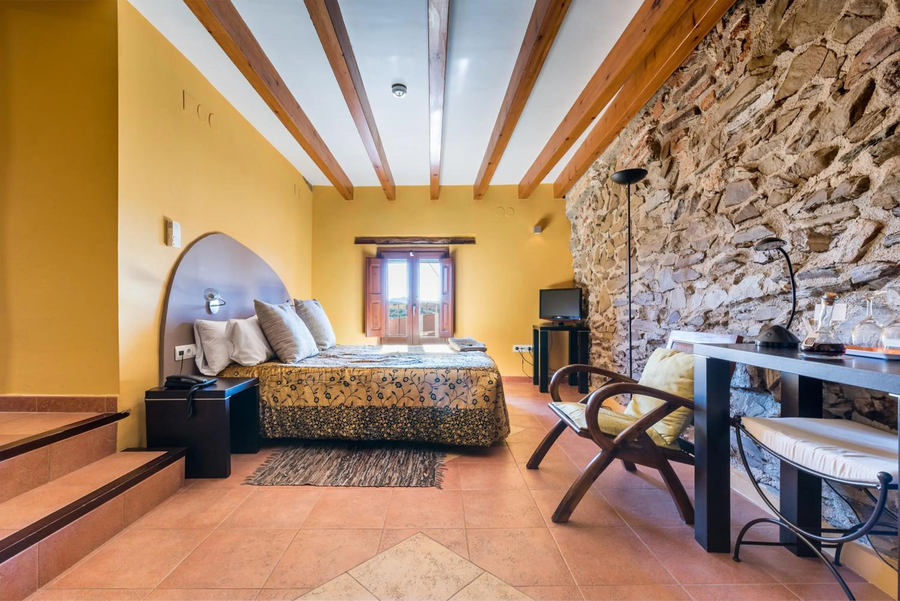 Bed in Hotel Cal Llop