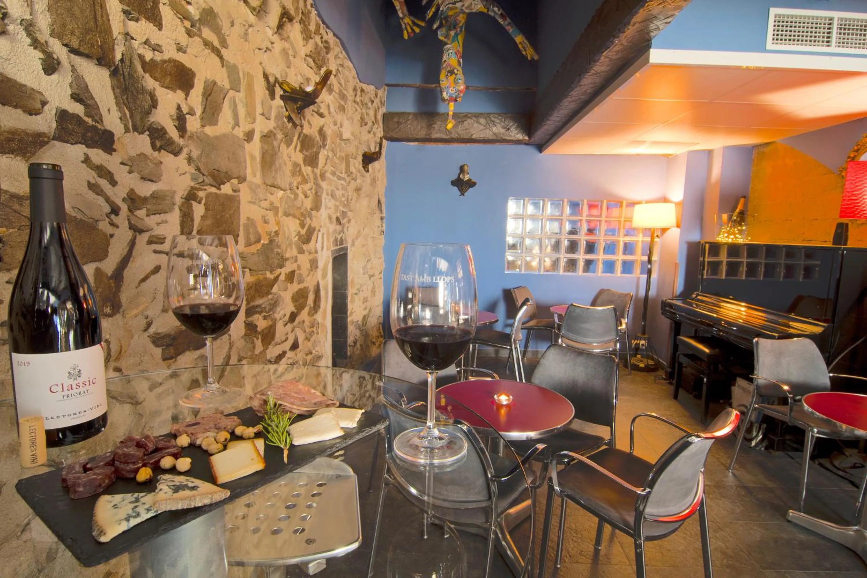 Lounge or bar in Hotel Cal Llop