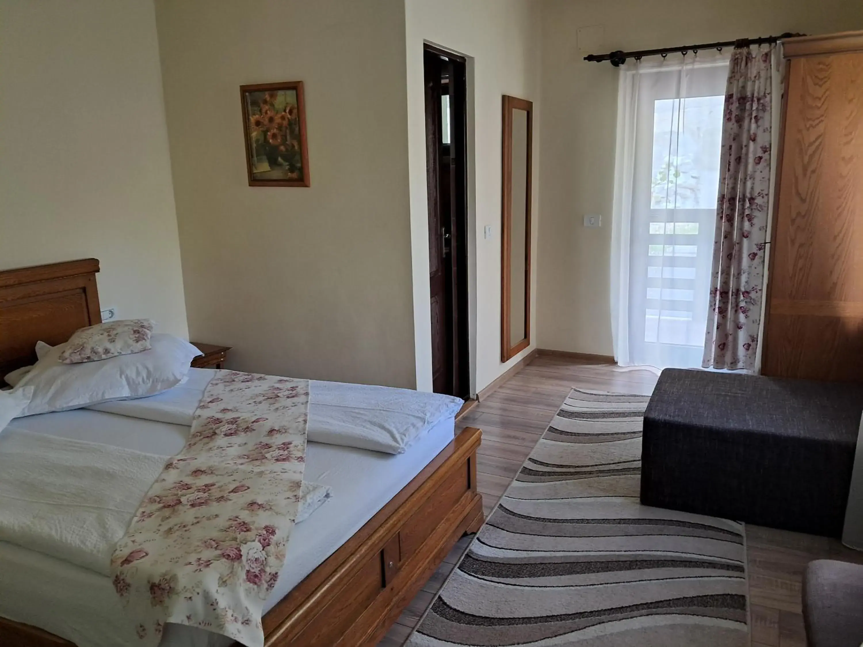 Two-Bedroom Apartment with Balcony in Pensiunea Ana Two-Bedroom Apartment with Balcony in Pensiunea Ana
