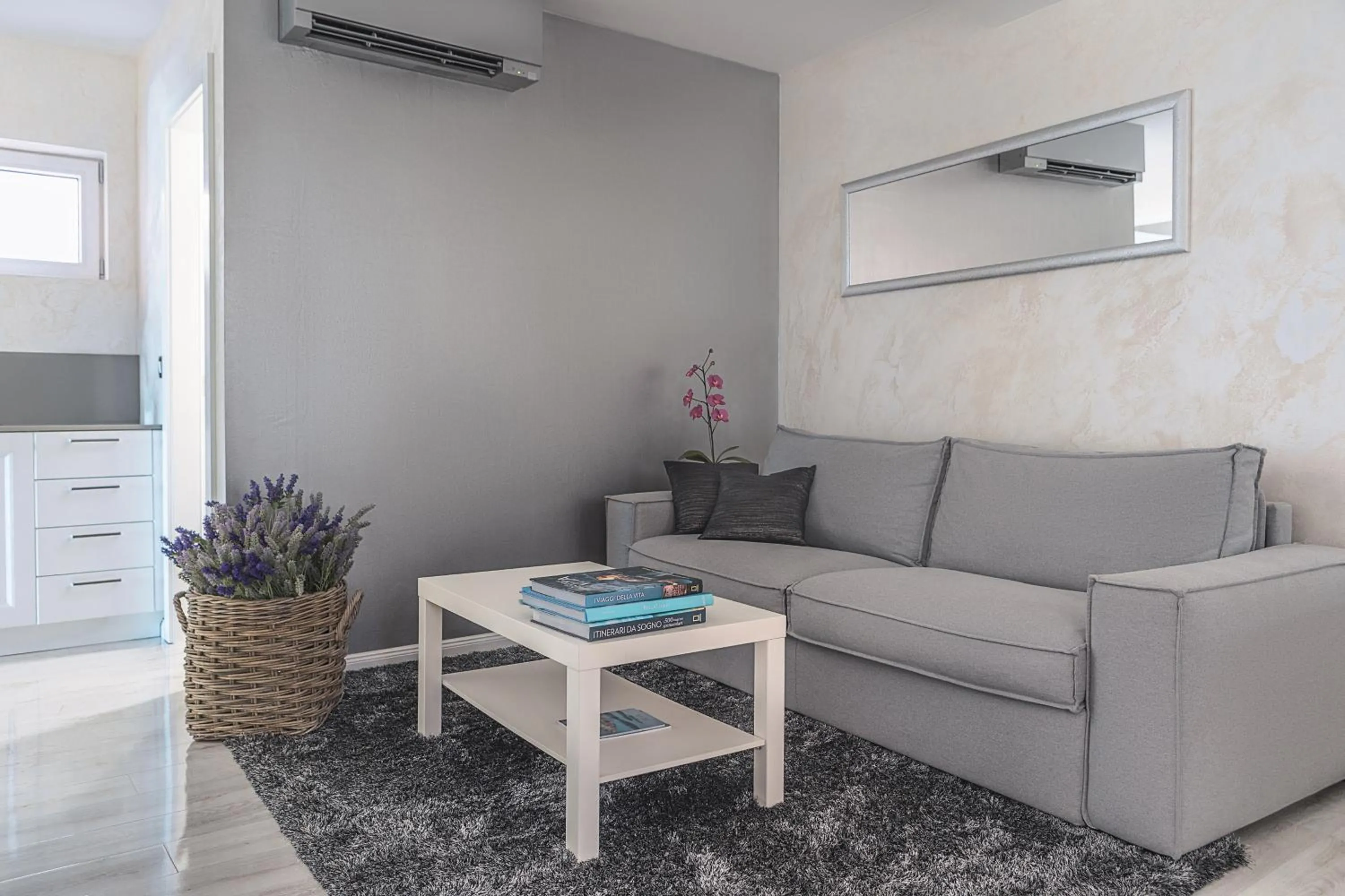 Seating area in Royal View