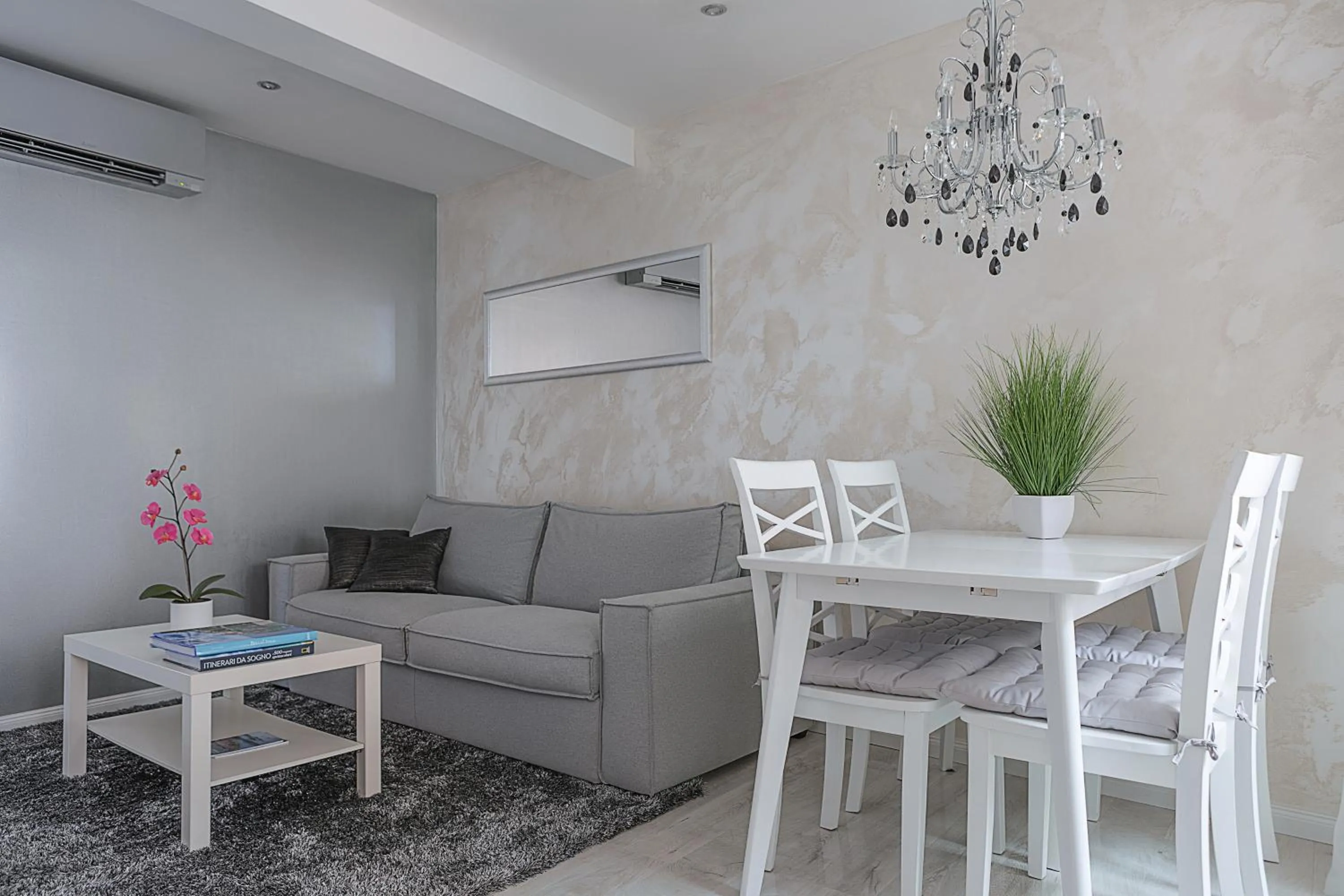 Living room in Royal View