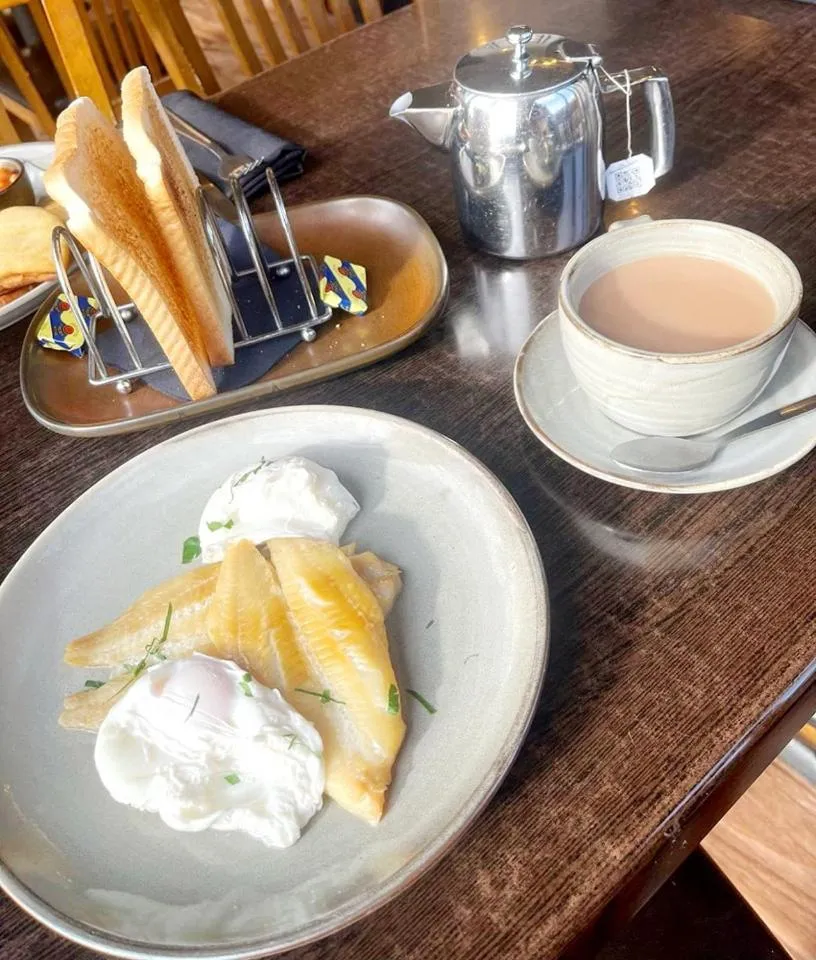 Breakfast in The Bank