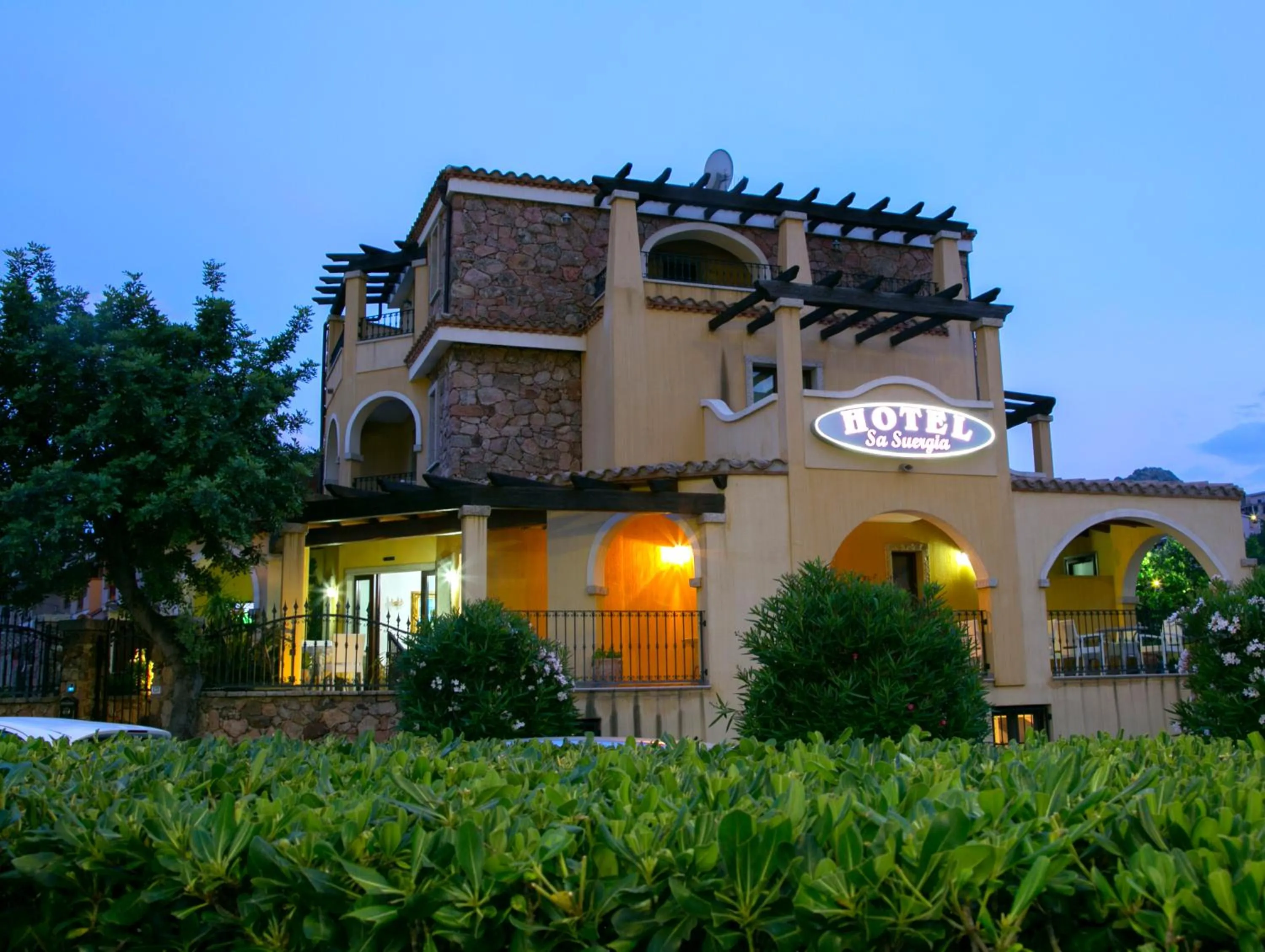 Facade/entrance in Hotel Sa Suergia