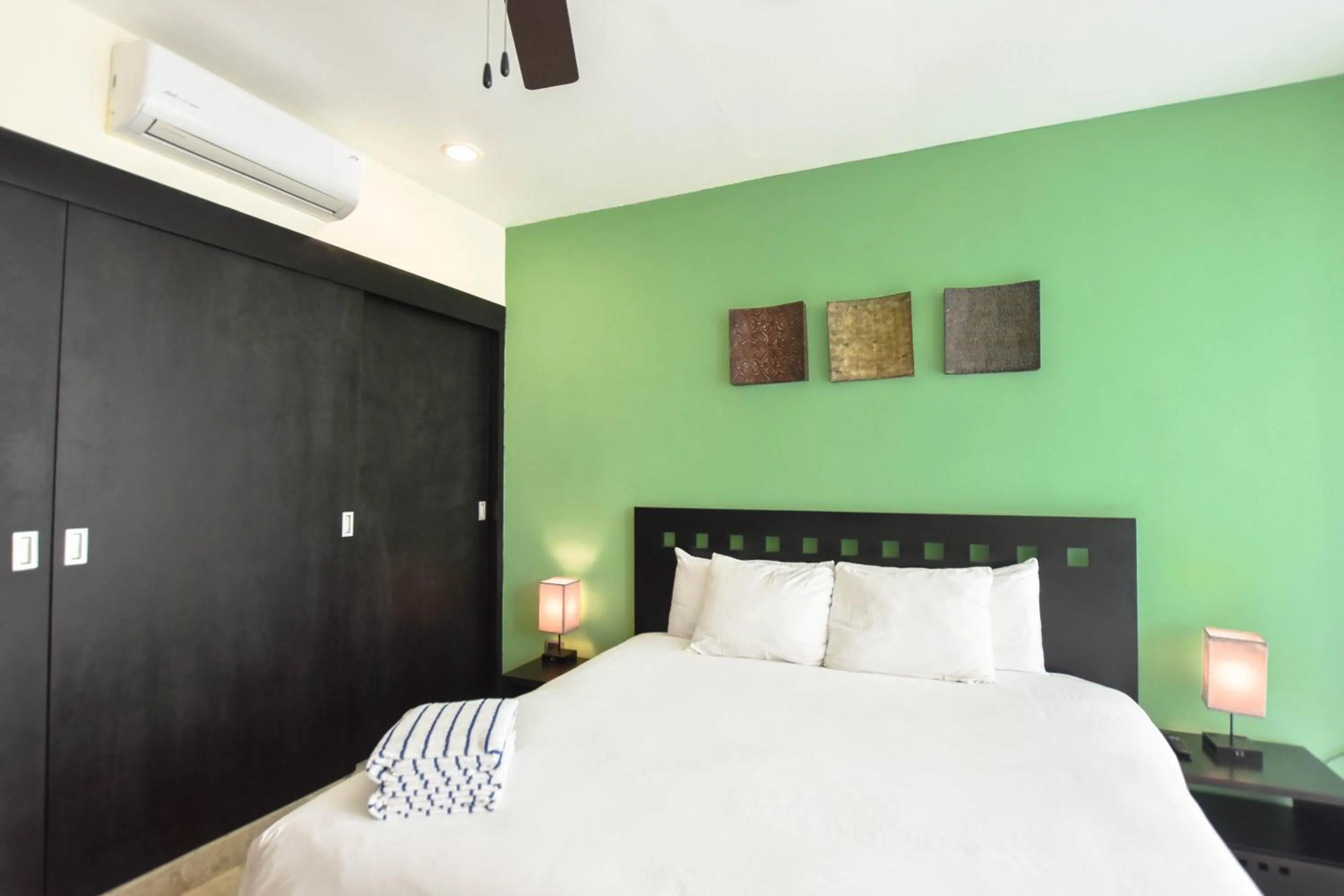 Bedroom, Bed in Mamitas Village by Casago