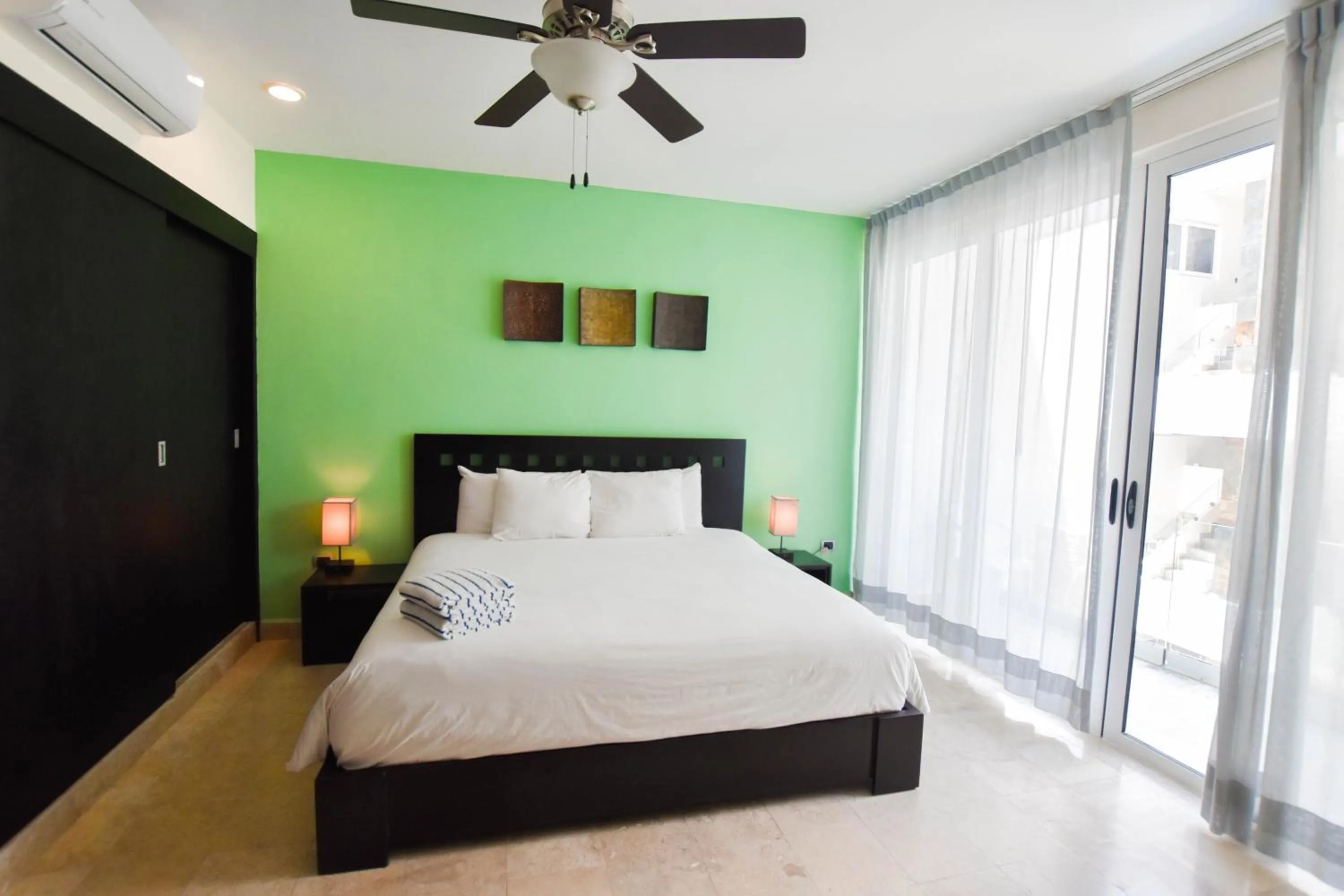 Bedroom, Bed in Mamitas Village by Casago