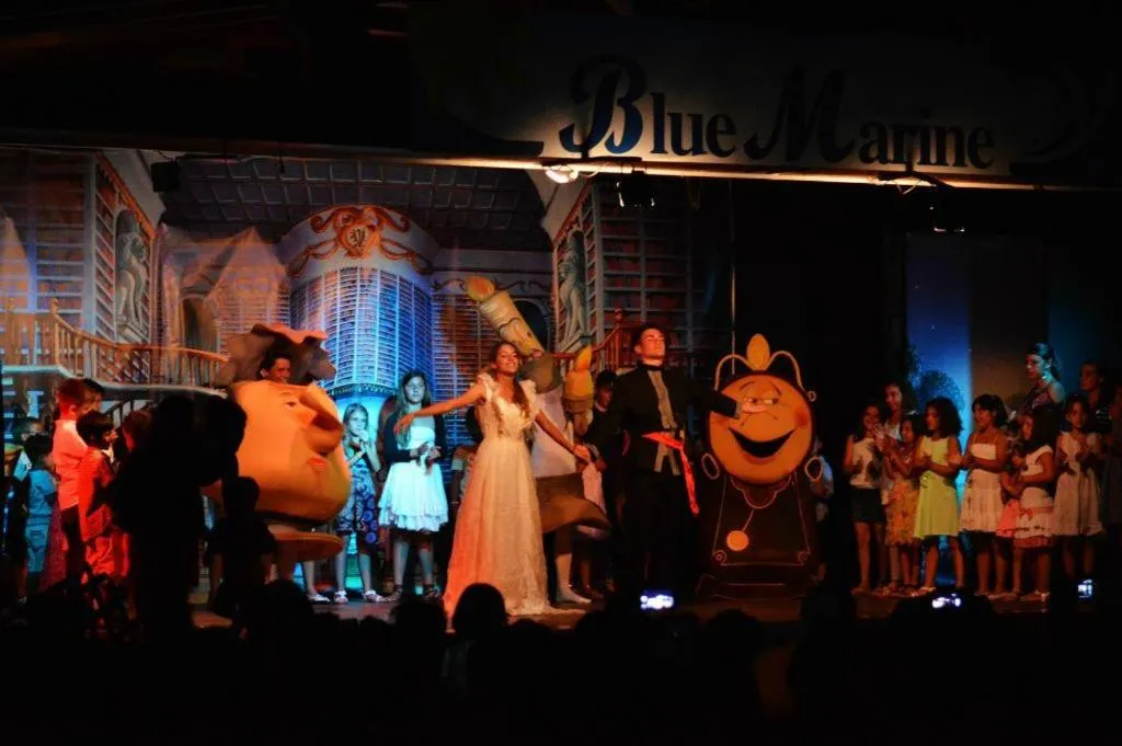 Evening entertainment in Villaggio Blue Marine