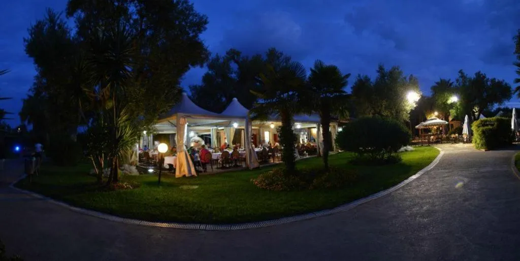 Restaurant/places to eat in Villaggio Blue Marine