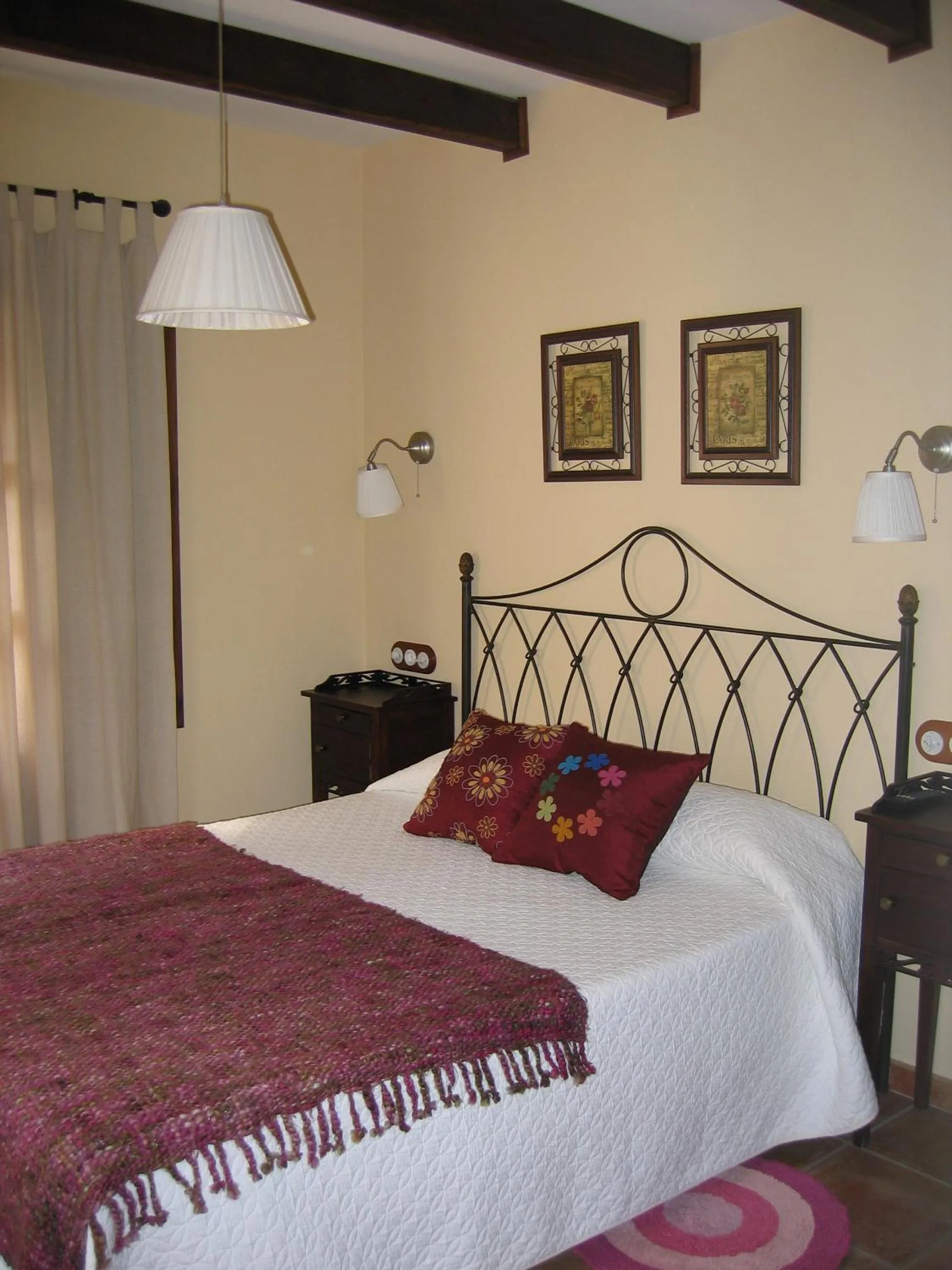 Bedroom, Bed in Hotel de Montaña Cueva Ahumada