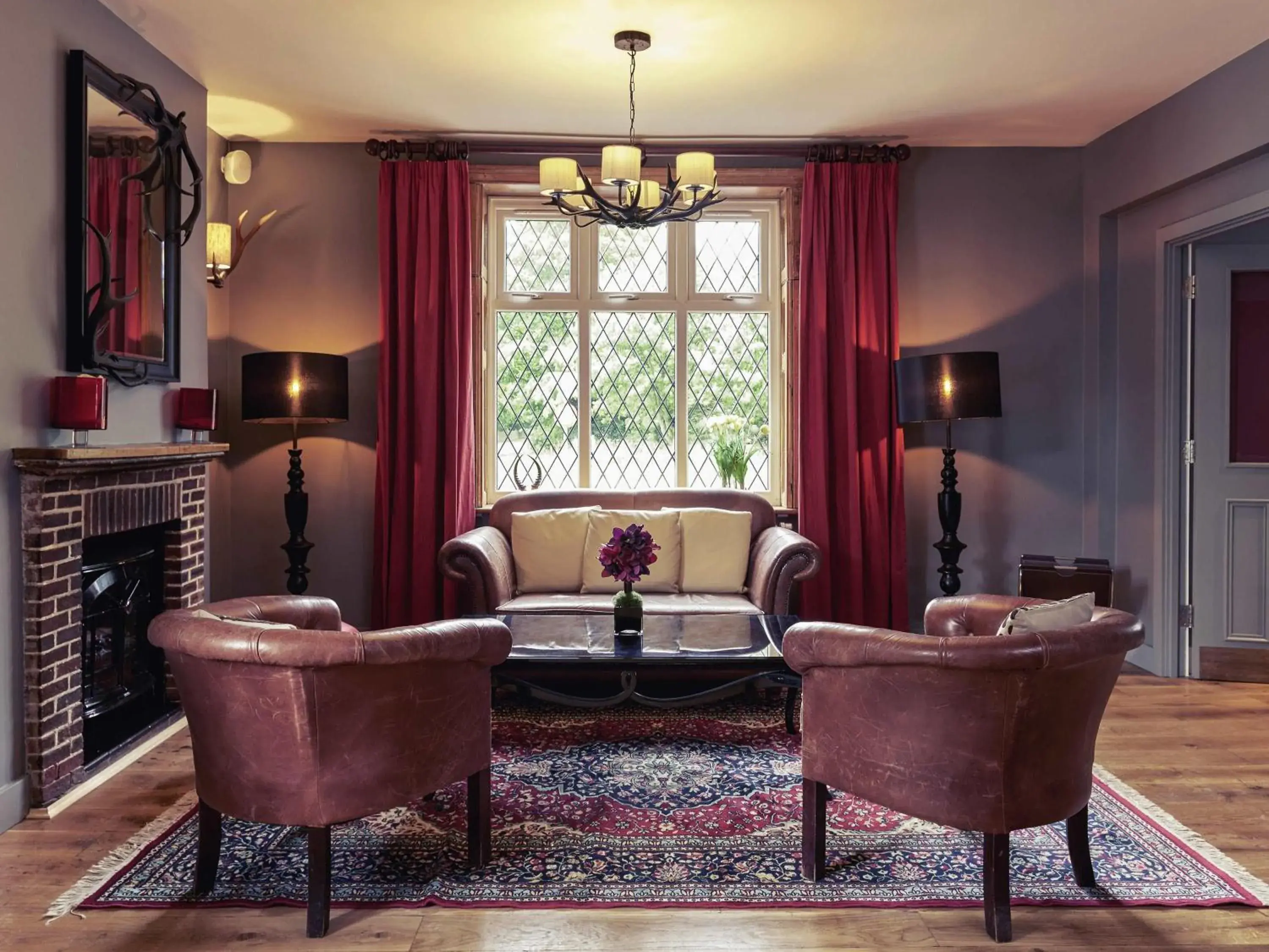 Lounge or bar in Mercure Thame Lambert Hotel Lounge or bar in Mercure Thame Lambert Hotel