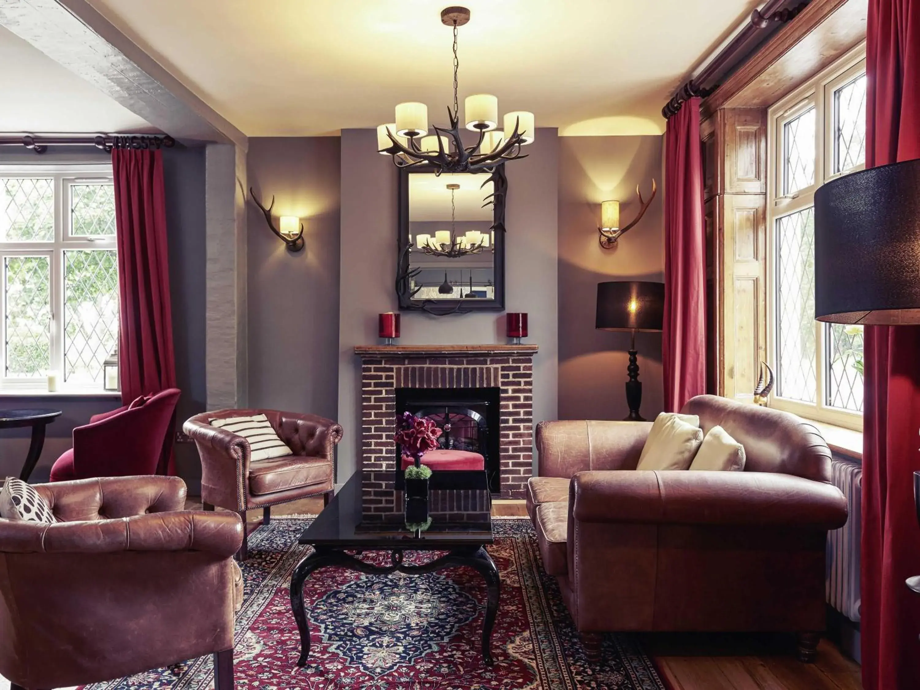 Lounge or bar in Mercure Thame Lambert Hotel Lounge or bar in Mercure Thame Lambert Hotel