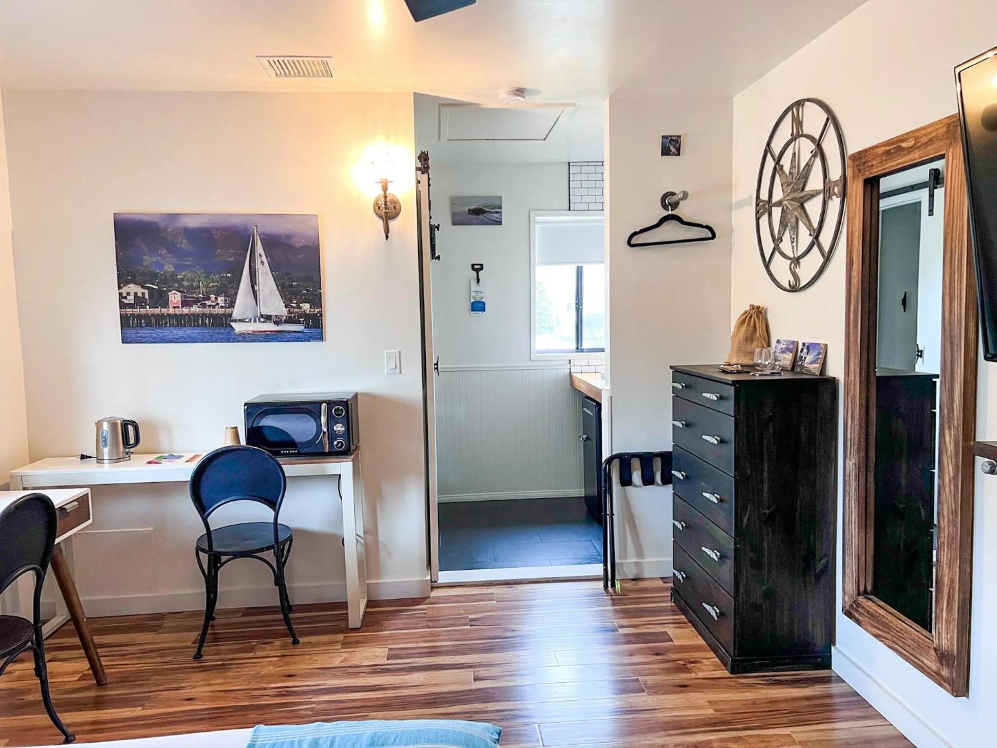 hair dresser in Haley Hotel