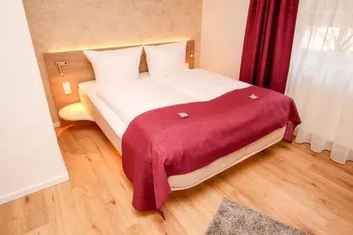 Deluxe Double Room - single occupancy in Hotel Ohlendorfs Gasthaus Deluxe Double Room - single occupancy in Hotel Ohlendorfs Gasthaus