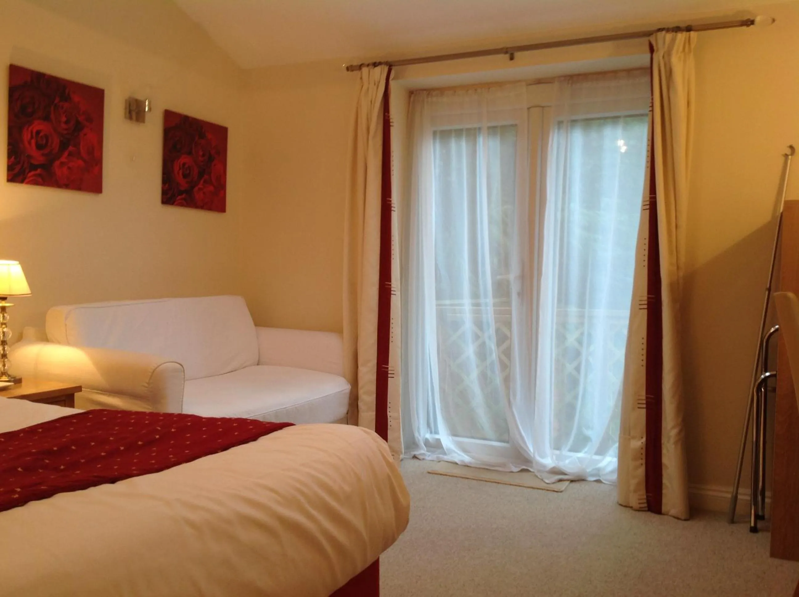 Patio, Bed in Avonpark House