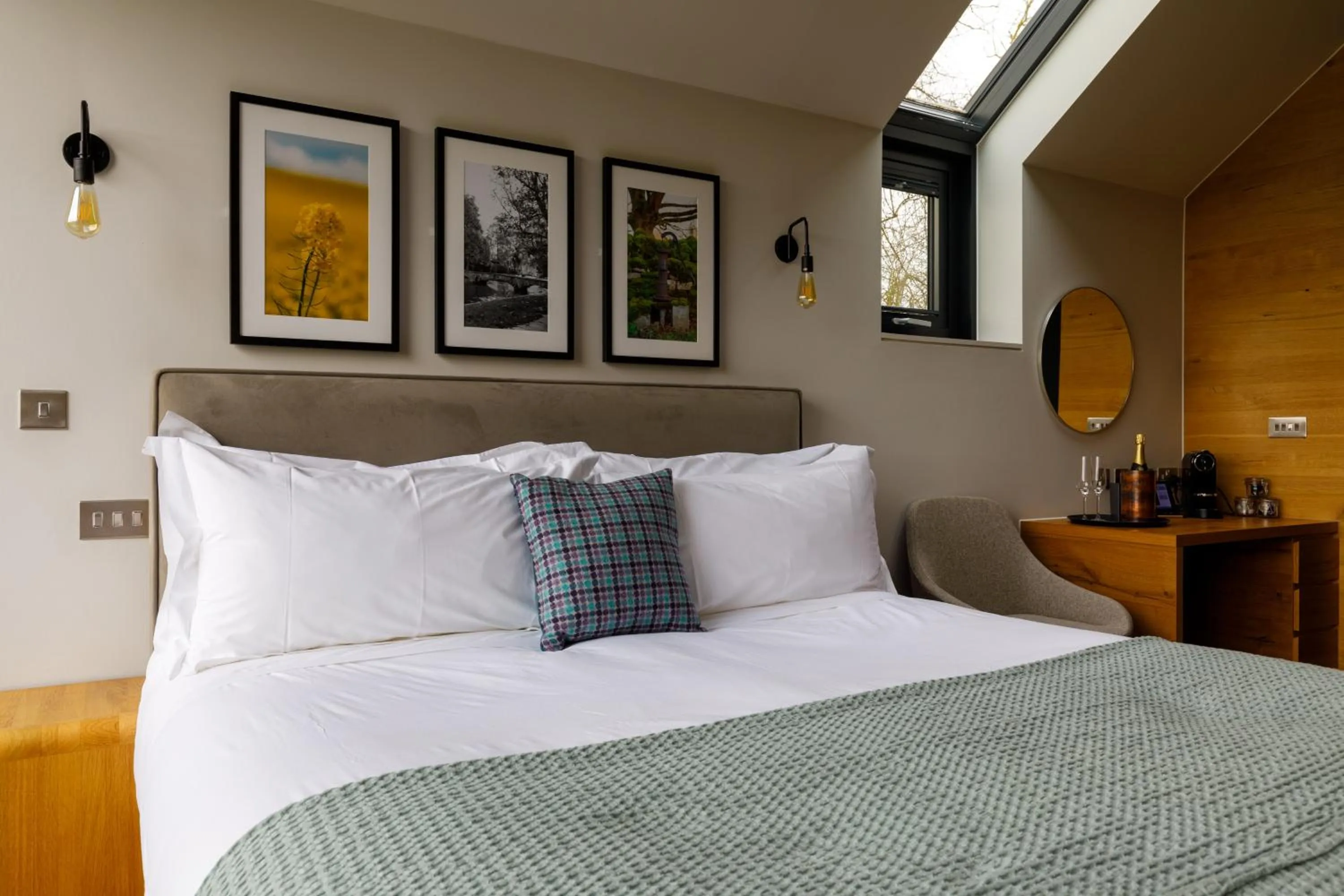 Bedroom, Bed in Feldon Valley