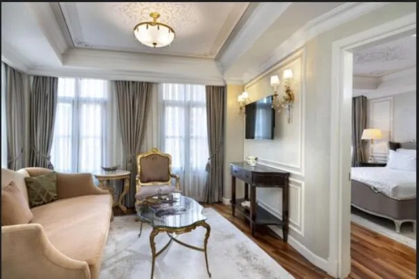 Garden view, Bed in Rixos Pera Istanbul