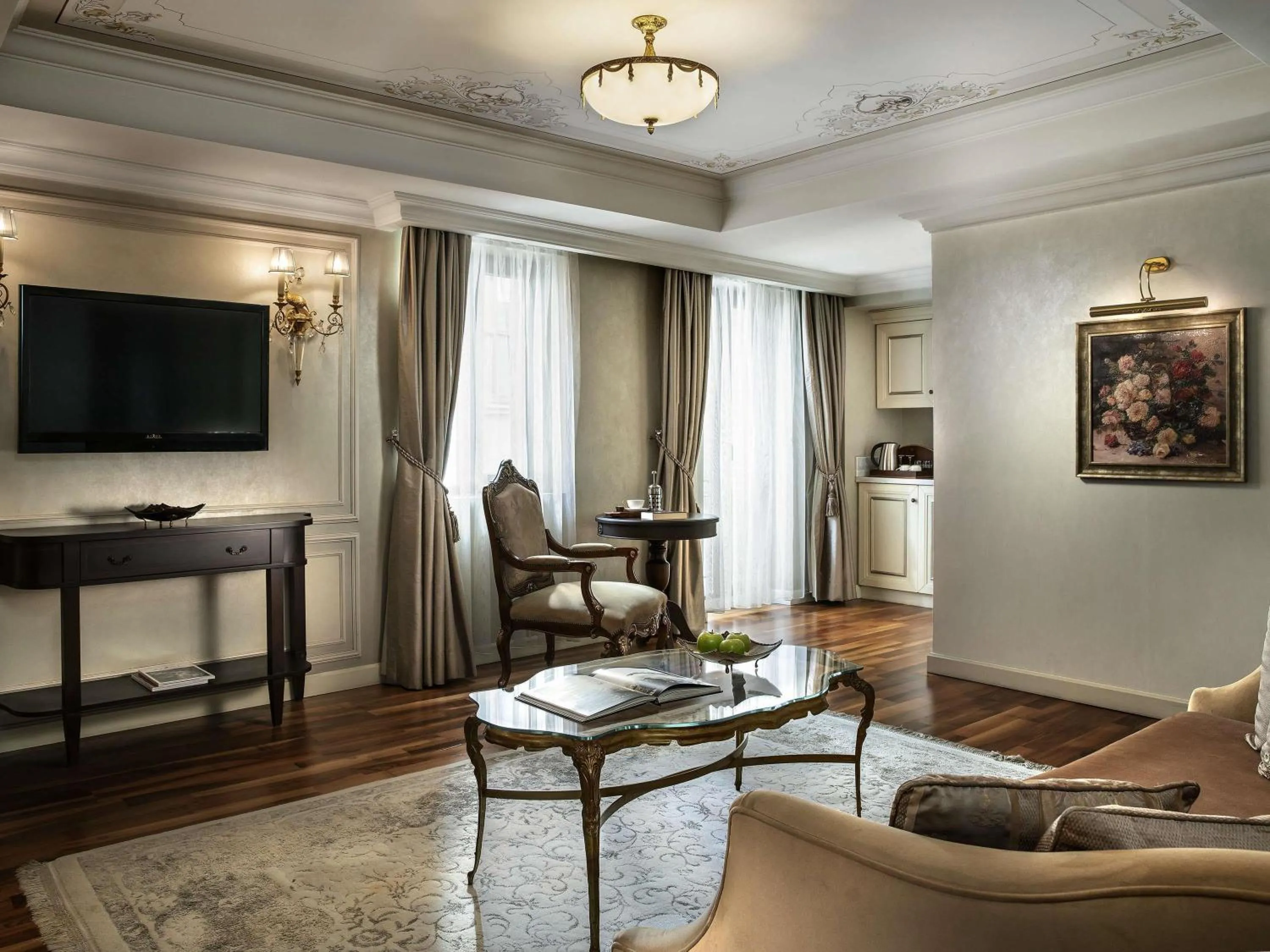 Bedroom in Rixos Pera Istanbul