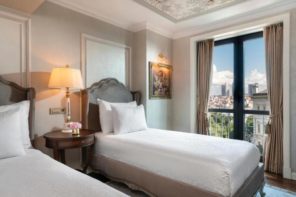Bedroom, Bed in Rixos Pera Istanbul