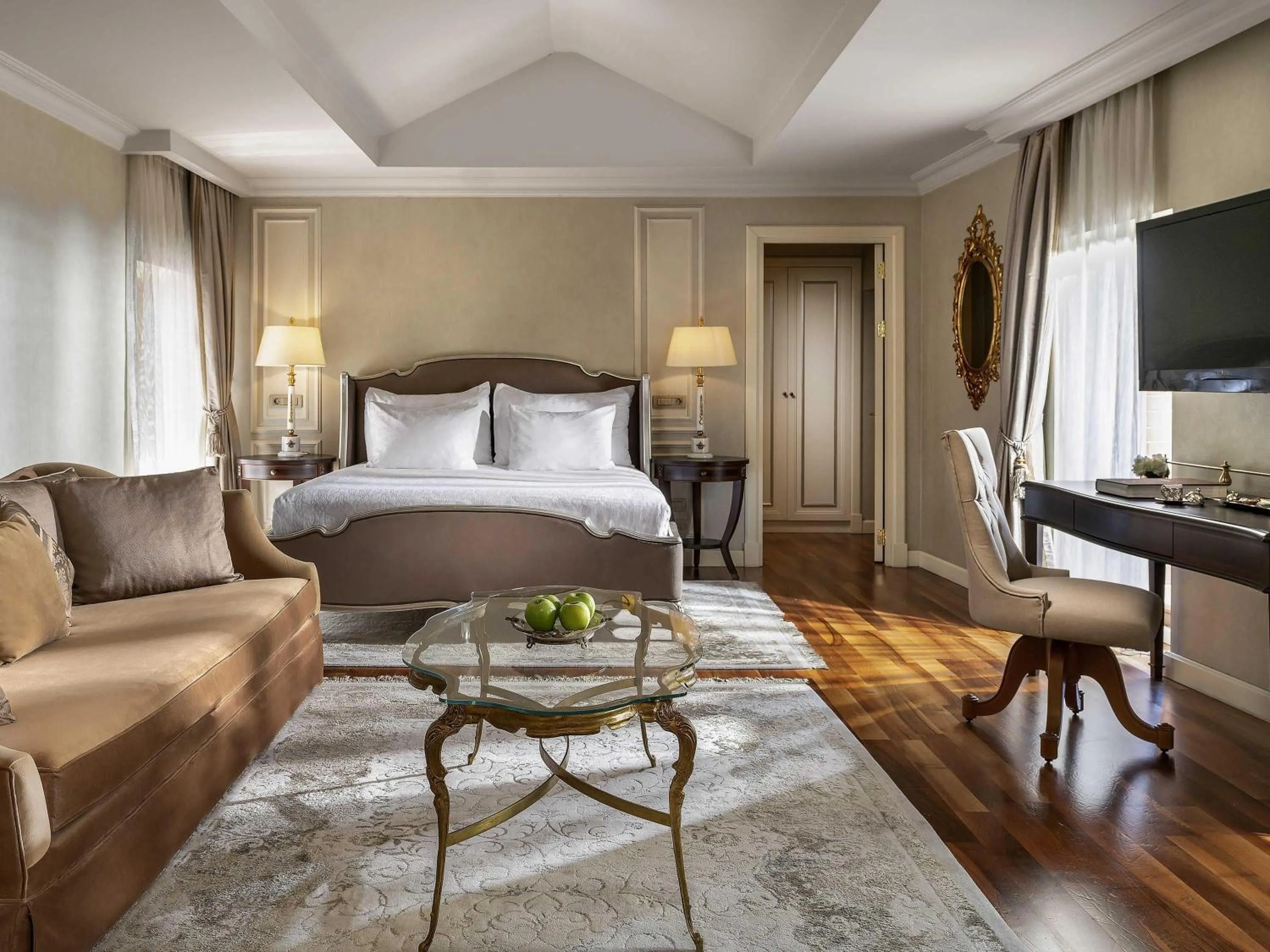 Bedroom, Bed in Rixos Pera Istanbul