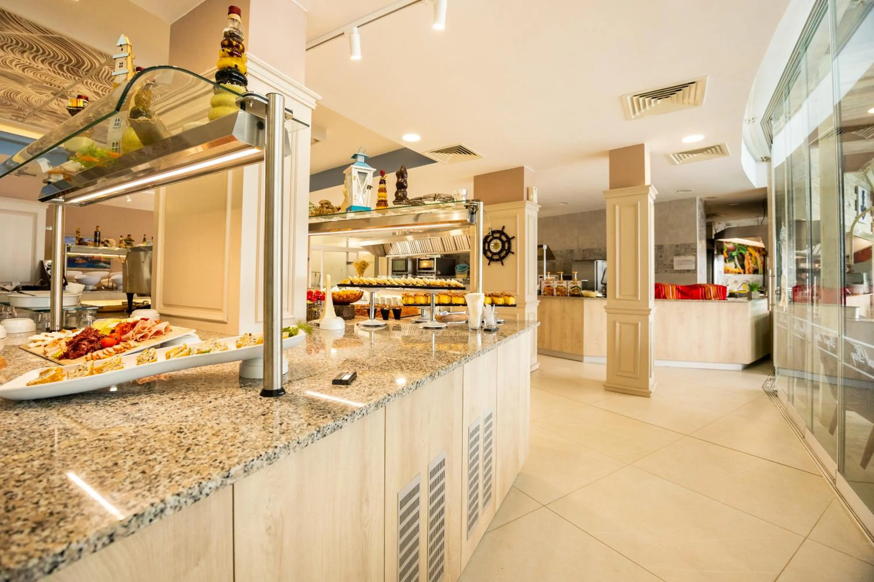 Royal Bay Resort & Aqua Park - All Inclusive and Free beach accsess