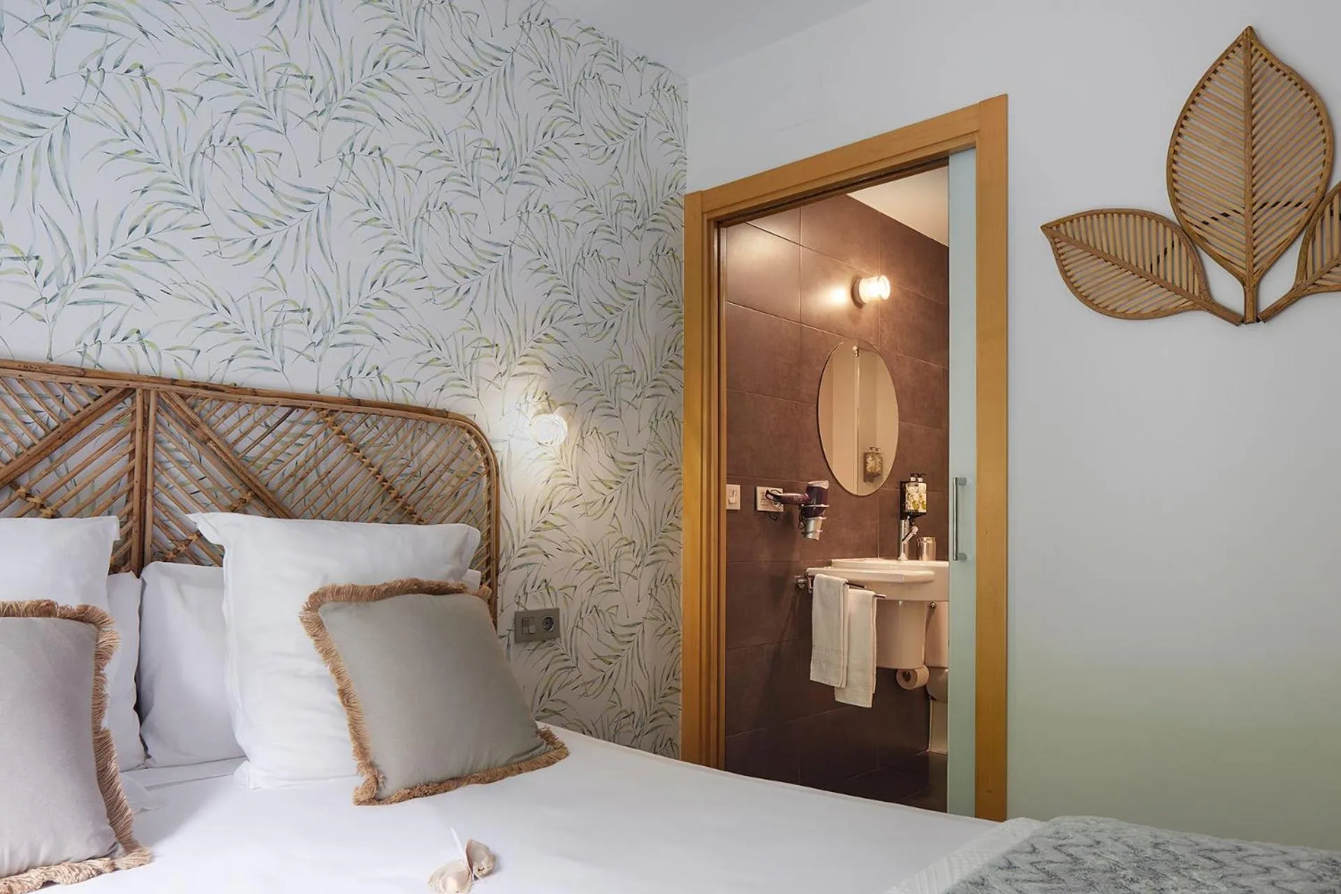 Photo of the whole room in Hotel Boutique Txanka Erreka PARKING INCLUIDO