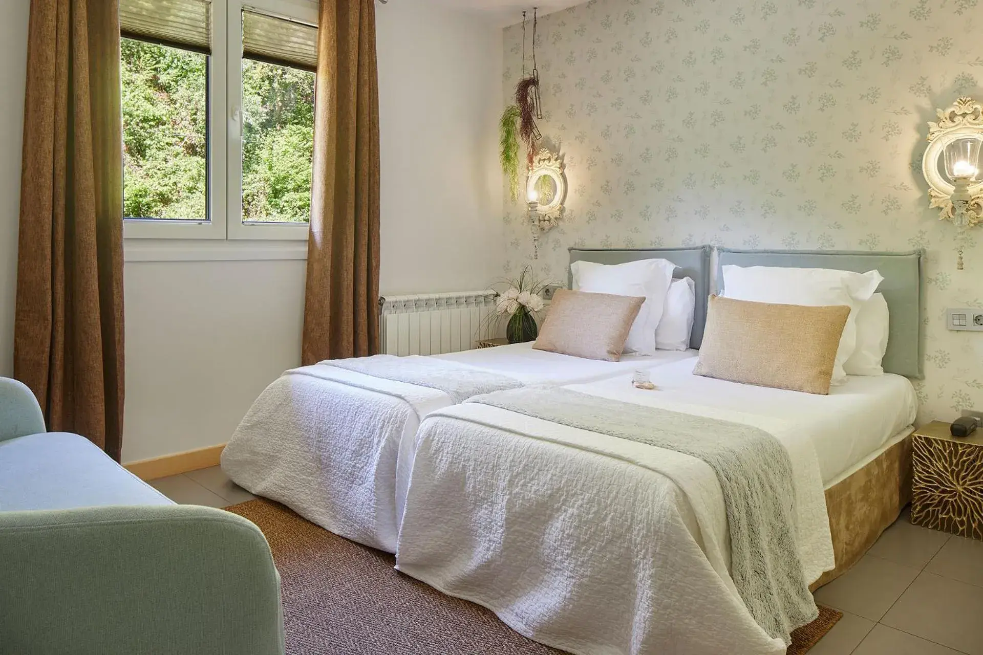Twin Room - single occupancy in Hotel Boutique Txanka Erreka PARKING INCLUIDO Twin Room - single occupancy in Hotel Boutique Txanka Erreka PARKING INCLUIDO
