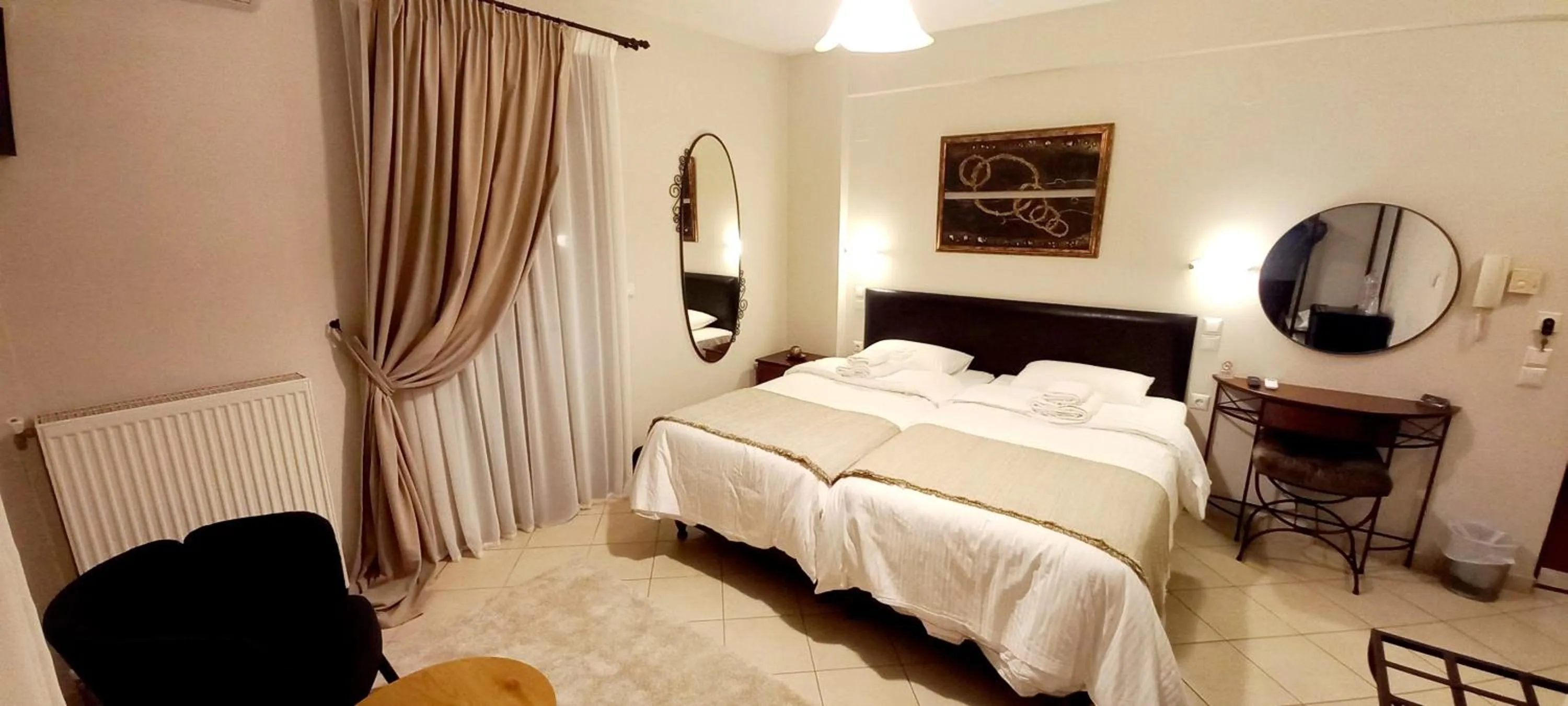 Photo of the whole room, Bed in Anesis