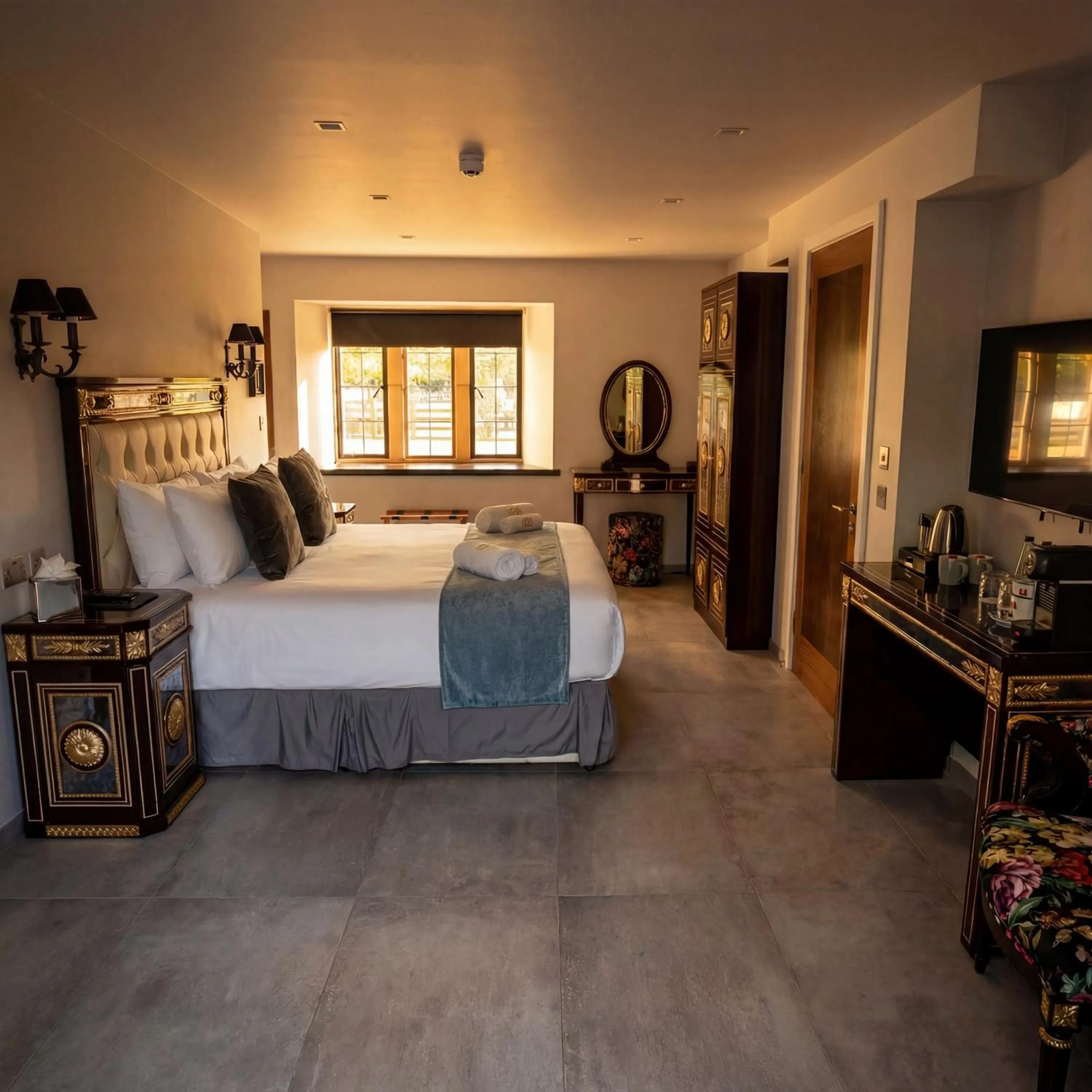 Bed in Weston Manor Hotel