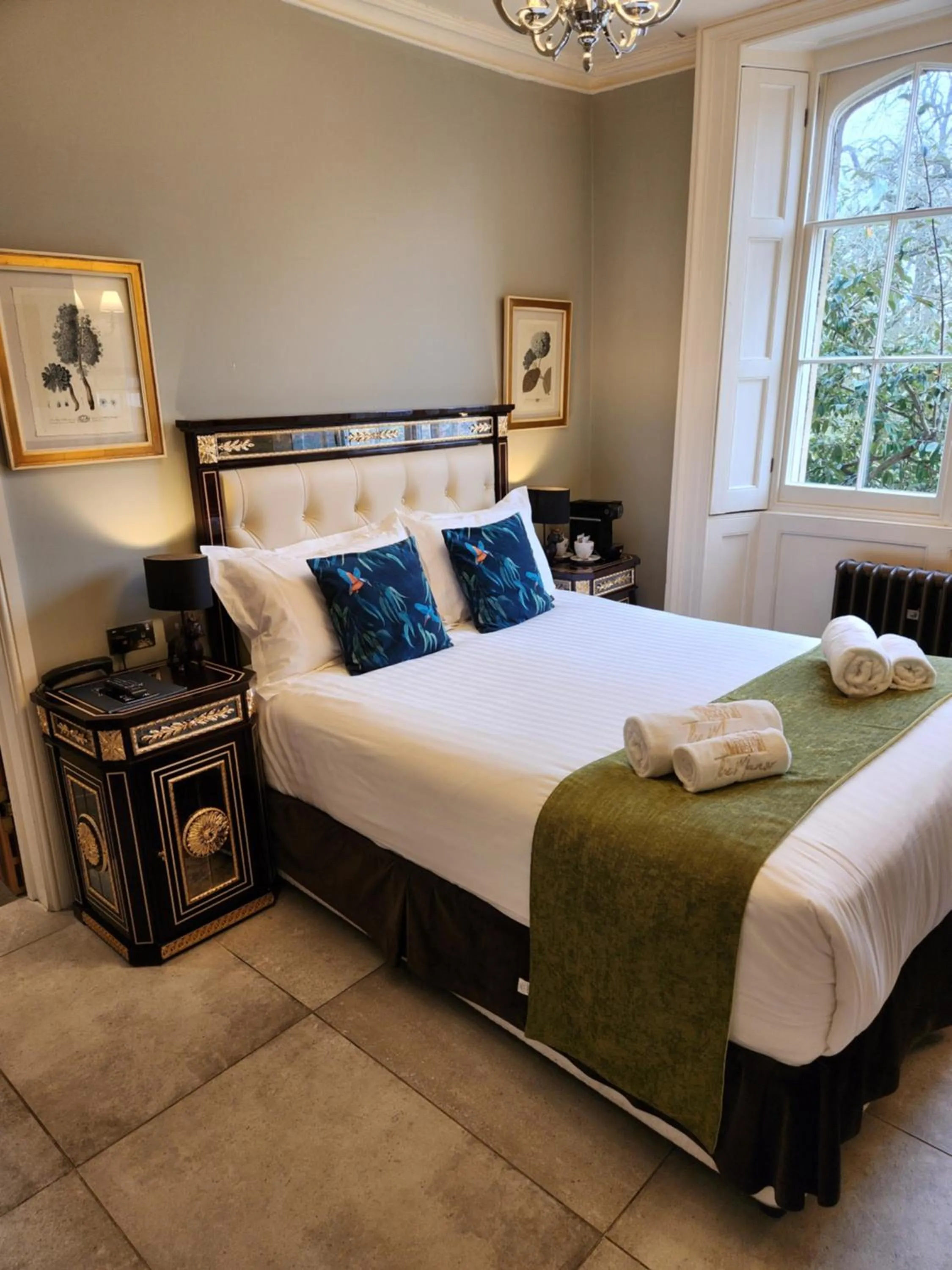 Bed in Weston Manor Hotel