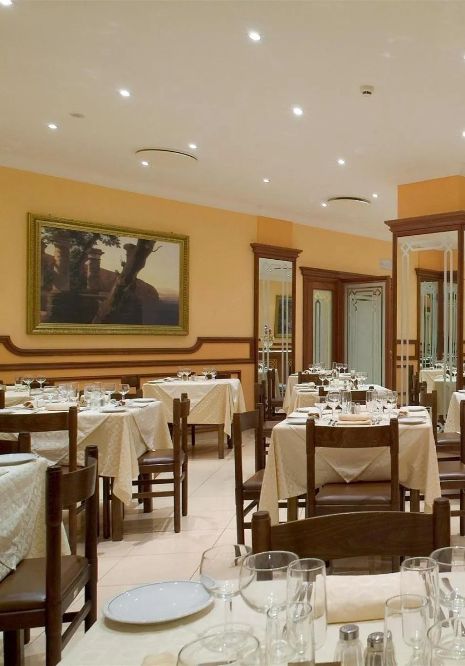 Restaurant/places to eat in Hotel Ascot Sorrento