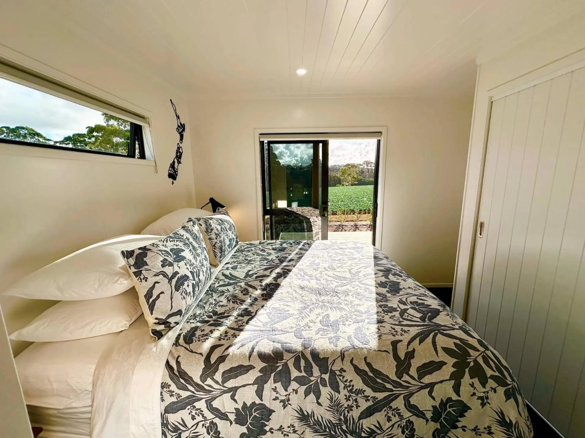 Bed in Heaven's Rest B&B