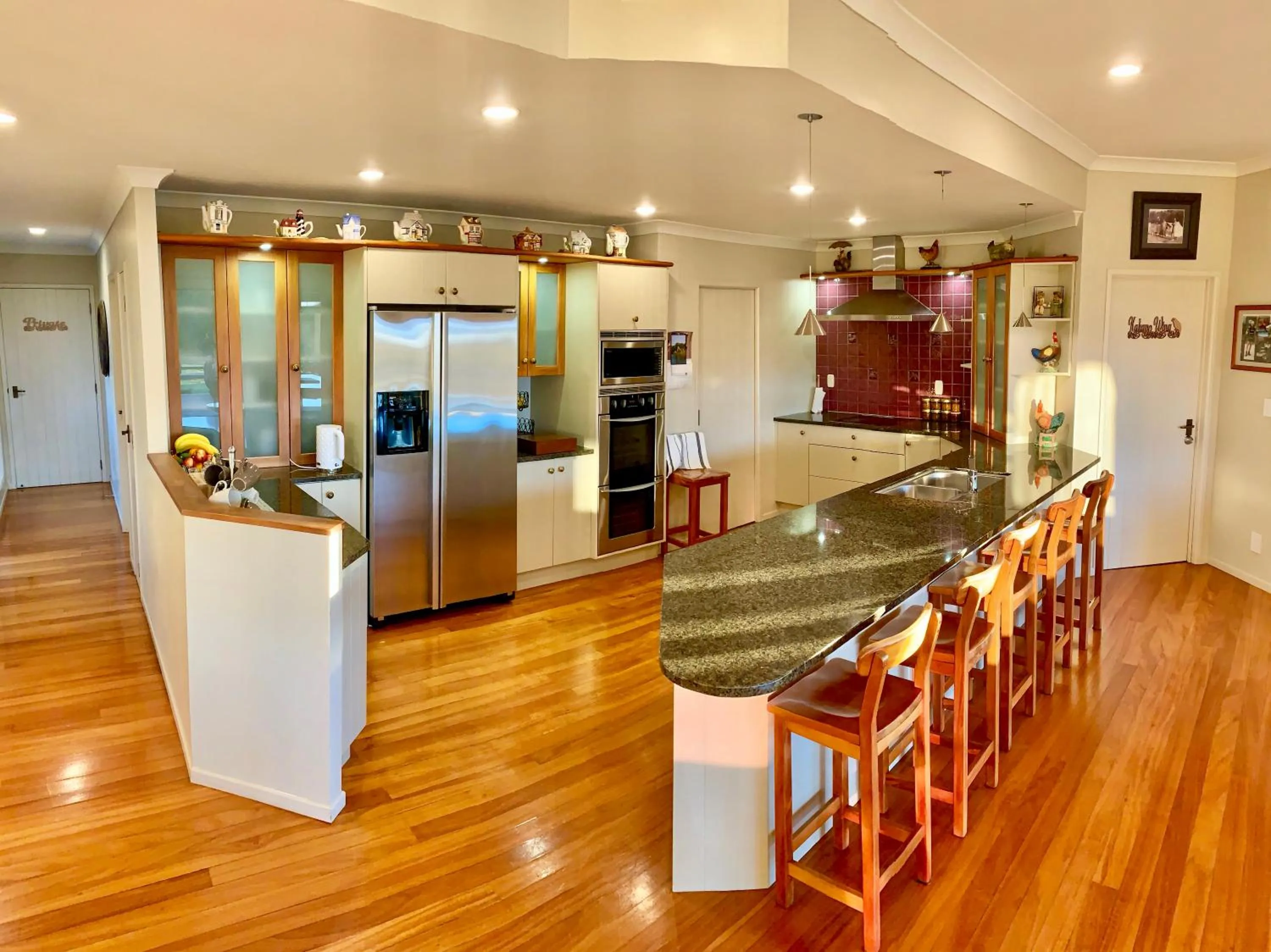 Communal kitchen in Heaven's Rest B&B