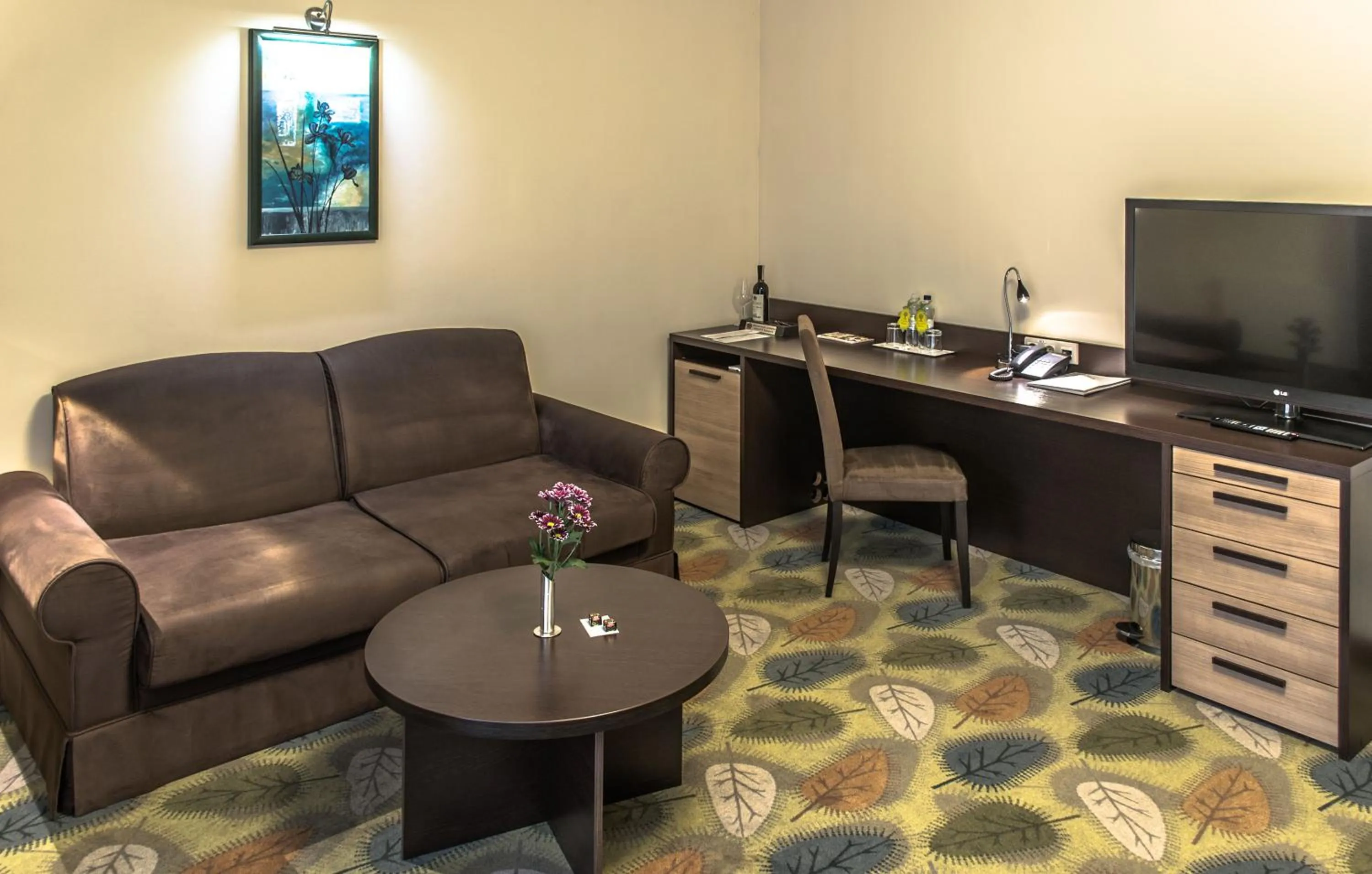 Photo of the whole room in Park-Hotel Golosievo