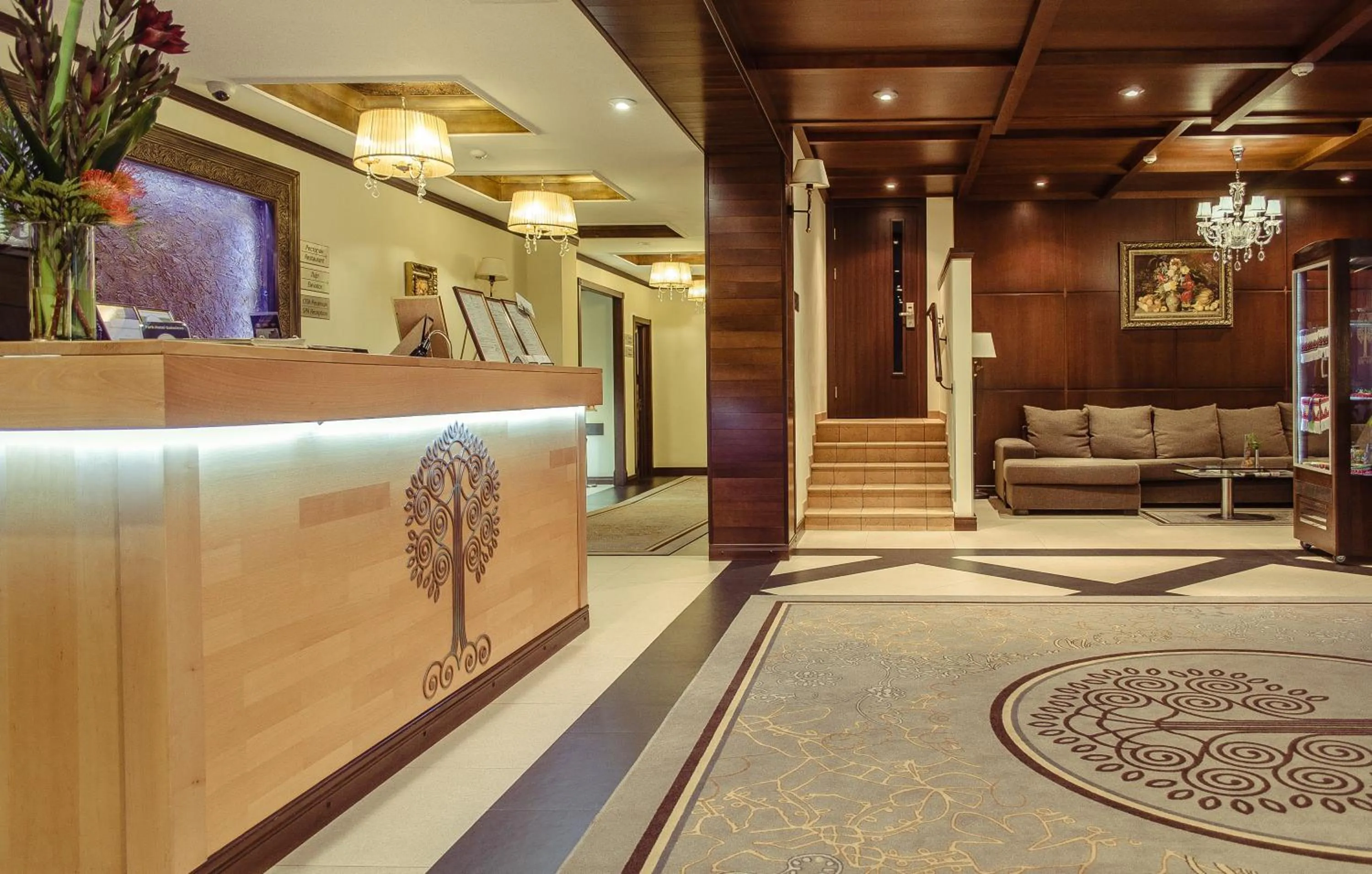 Lobby or reception in Park-Hotel Golosievo