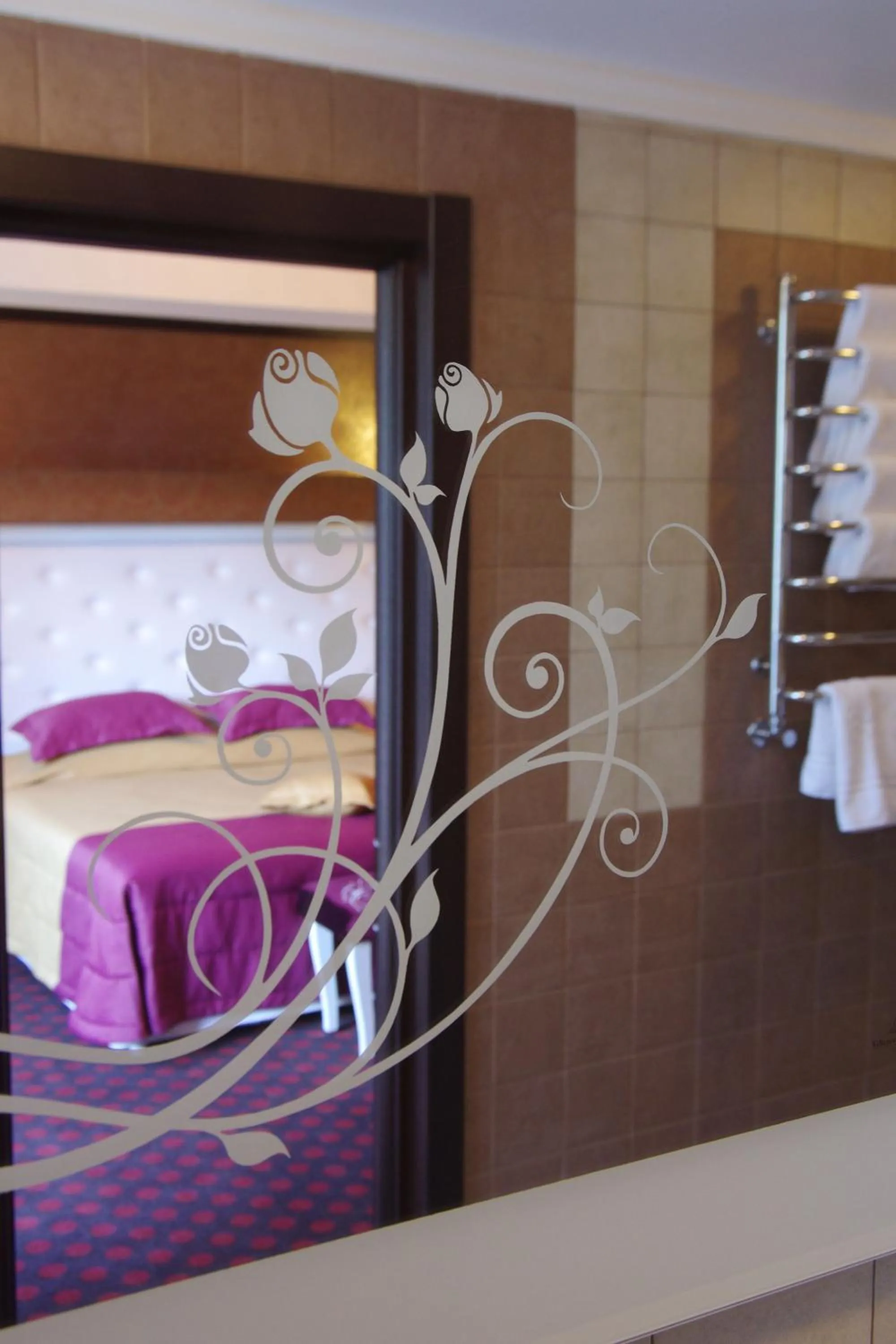 Decorative detail, Bed in Park-Hotel Golosievo