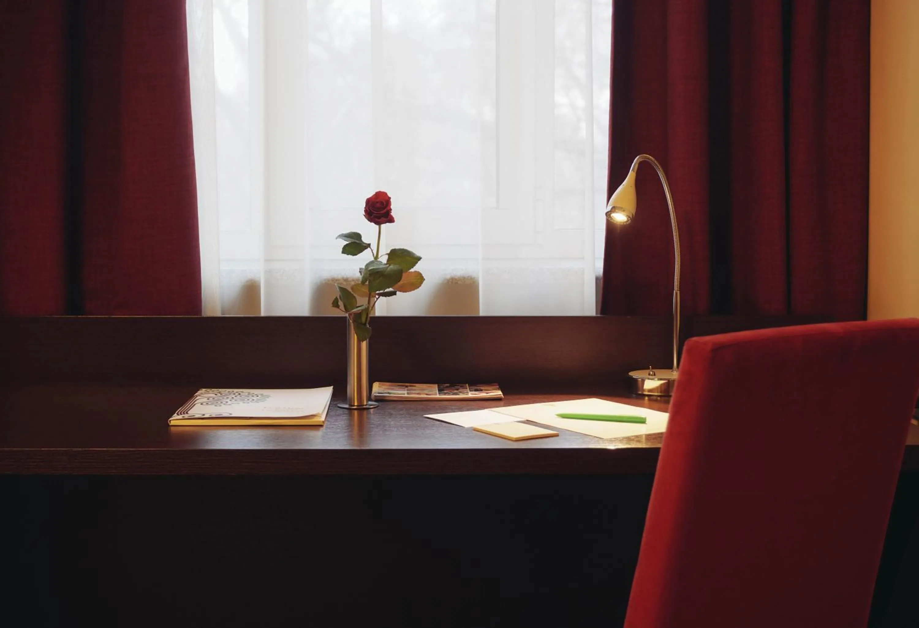 Photo of the whole room in Park-Hotel Golosievo