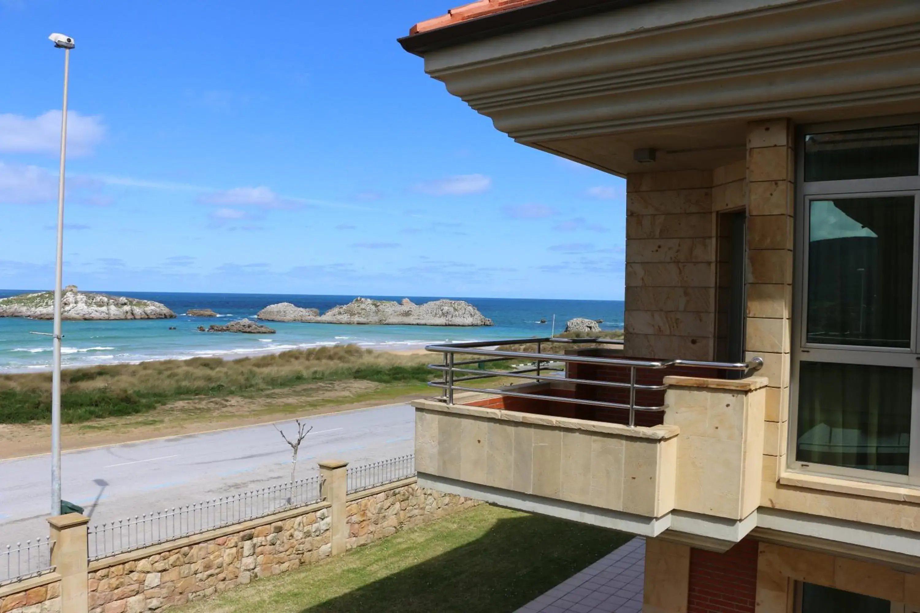 Sea view in Hotel Marítimo Ris con garaje Sea view in Hotel Marítimo Ris con garaje