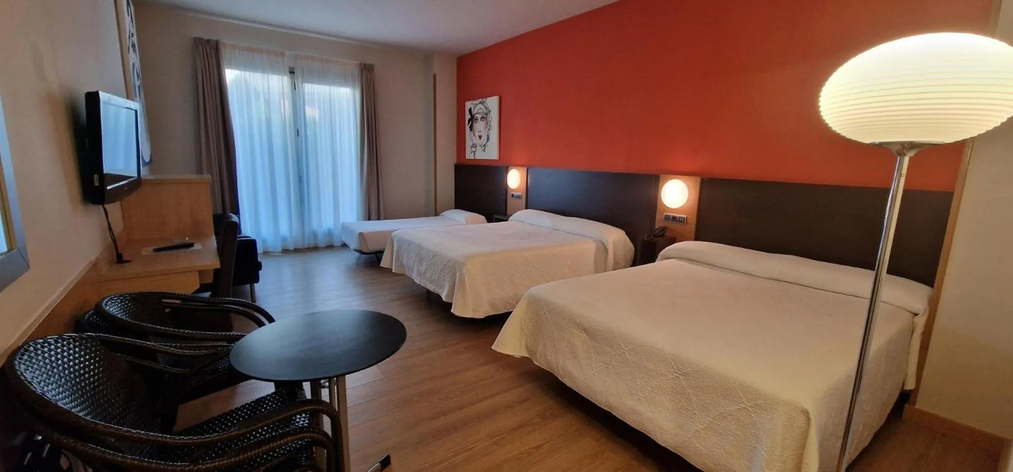 Bedroom in Hotel Marítimo Ris con garaje