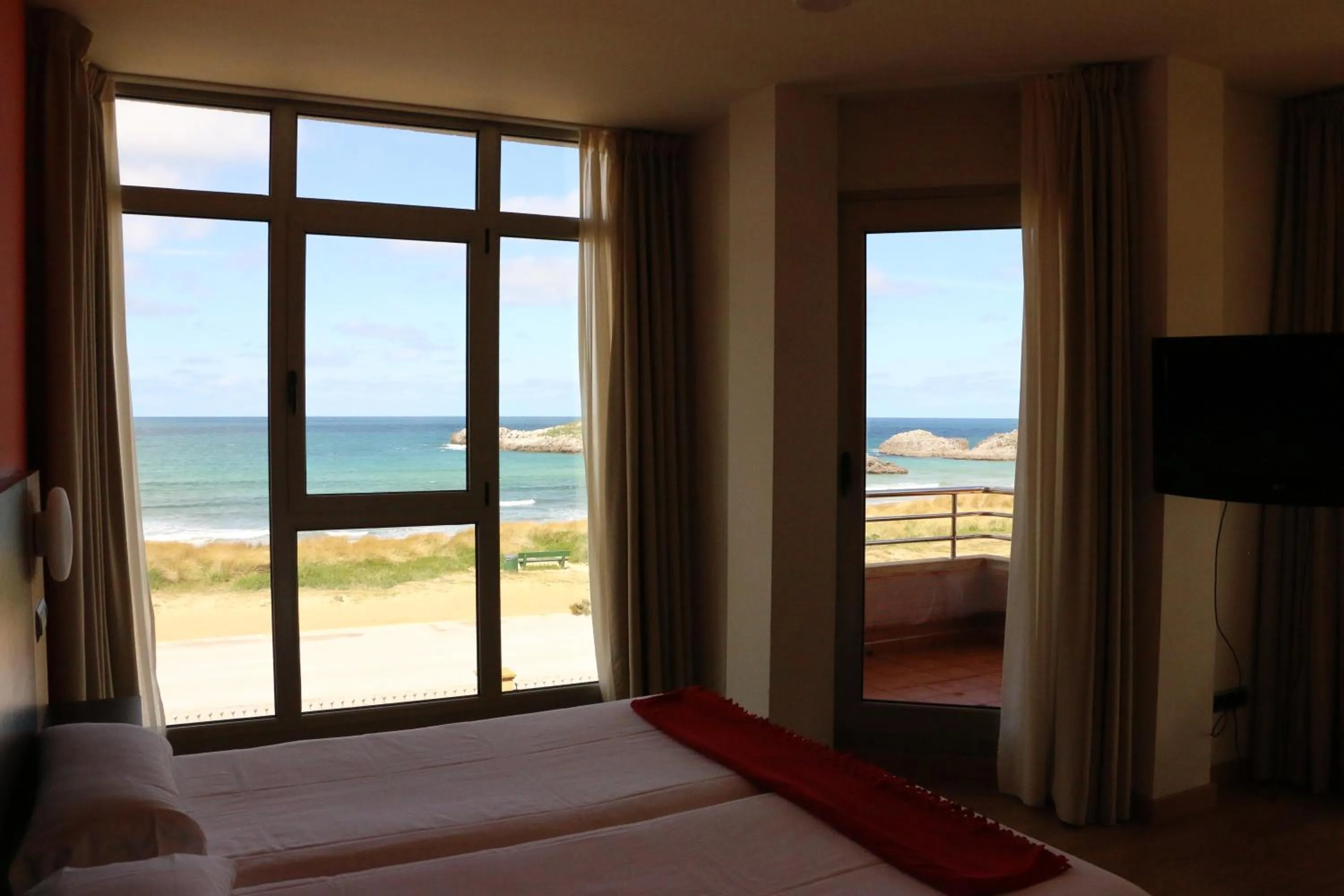 Spring in Hotel Marítimo Ris con garaje