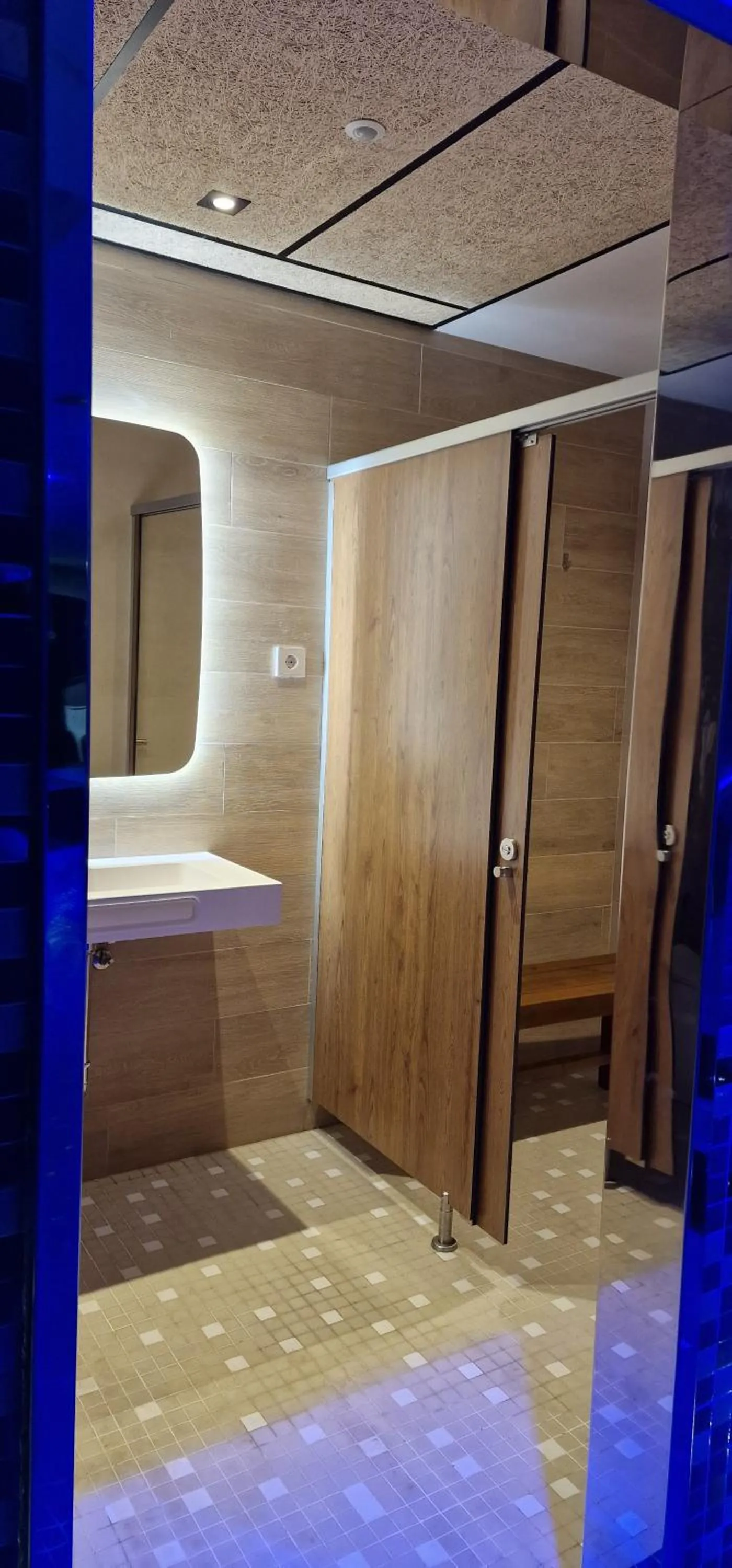 Public Bath in Hotel Marítimo Ris con garaje