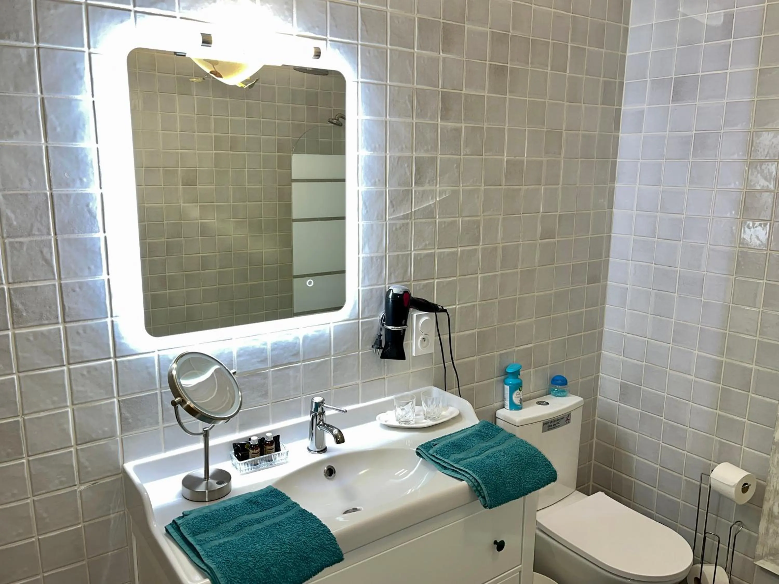 Bathroom in Le Mas Saint Jacques