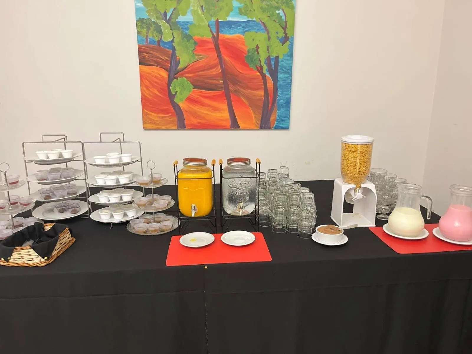 Food and drinks in Hotel Lyon by MH