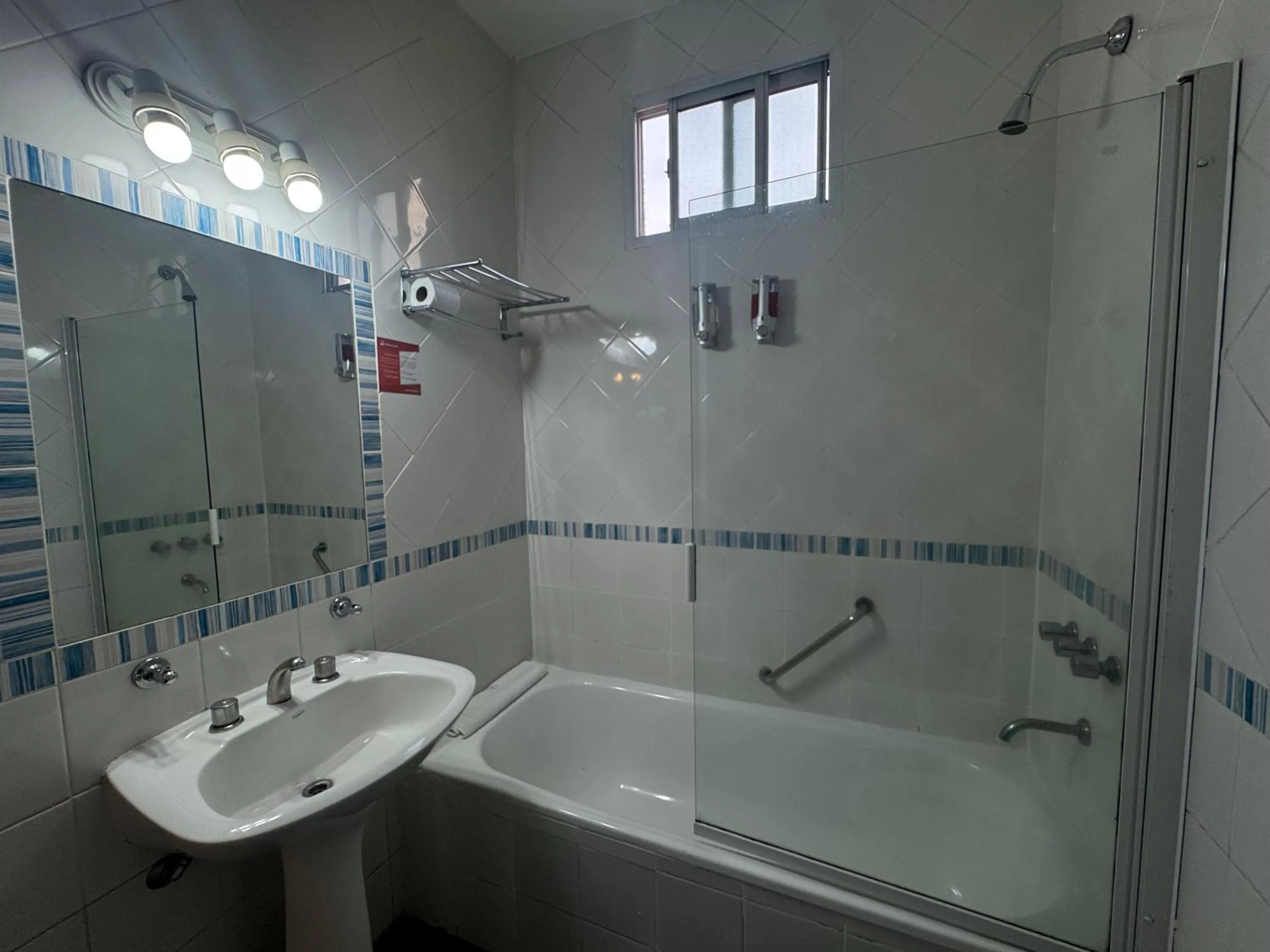 Bathroom in Hotel Lyon by MH