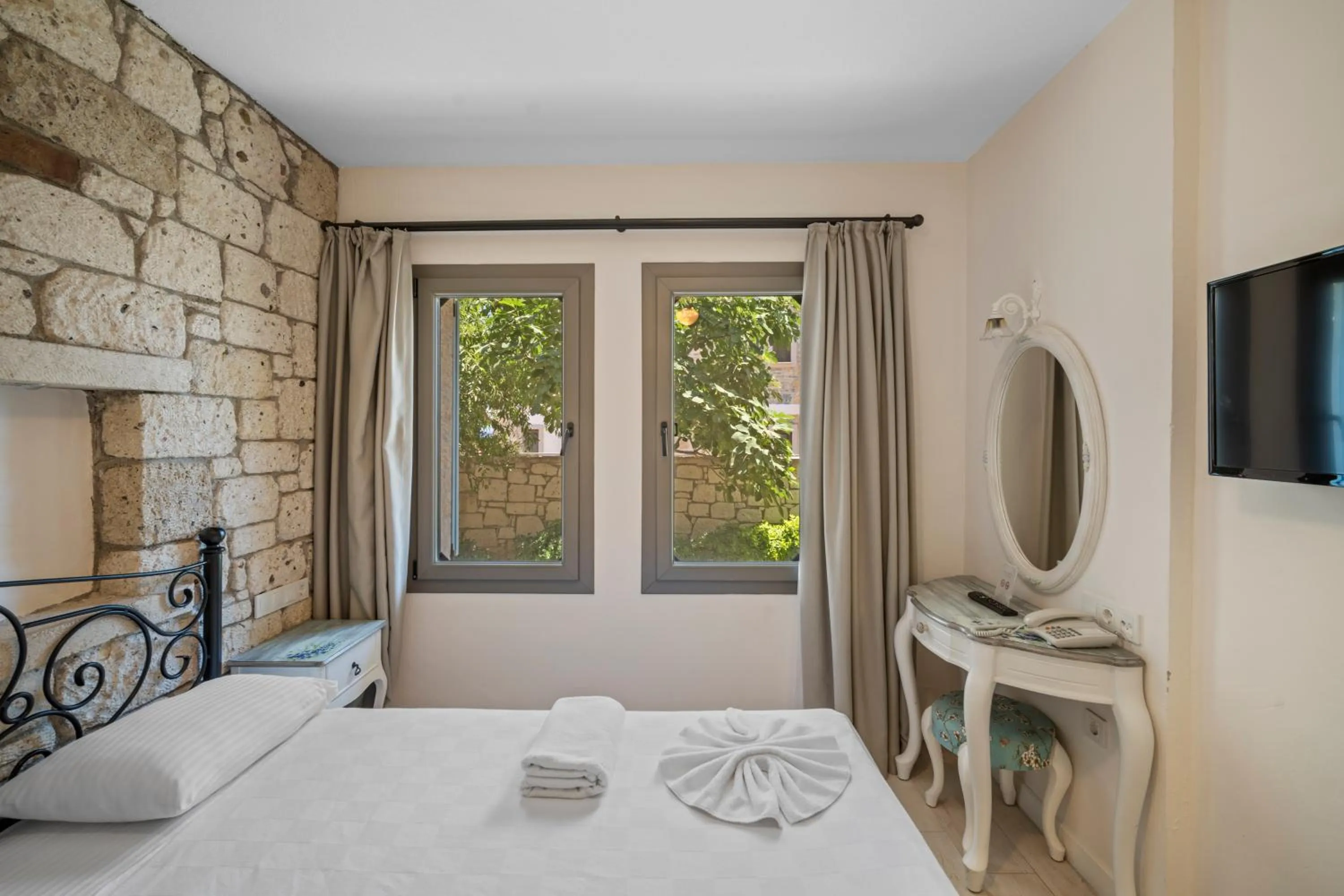 Bed in Bademli Konak Otel