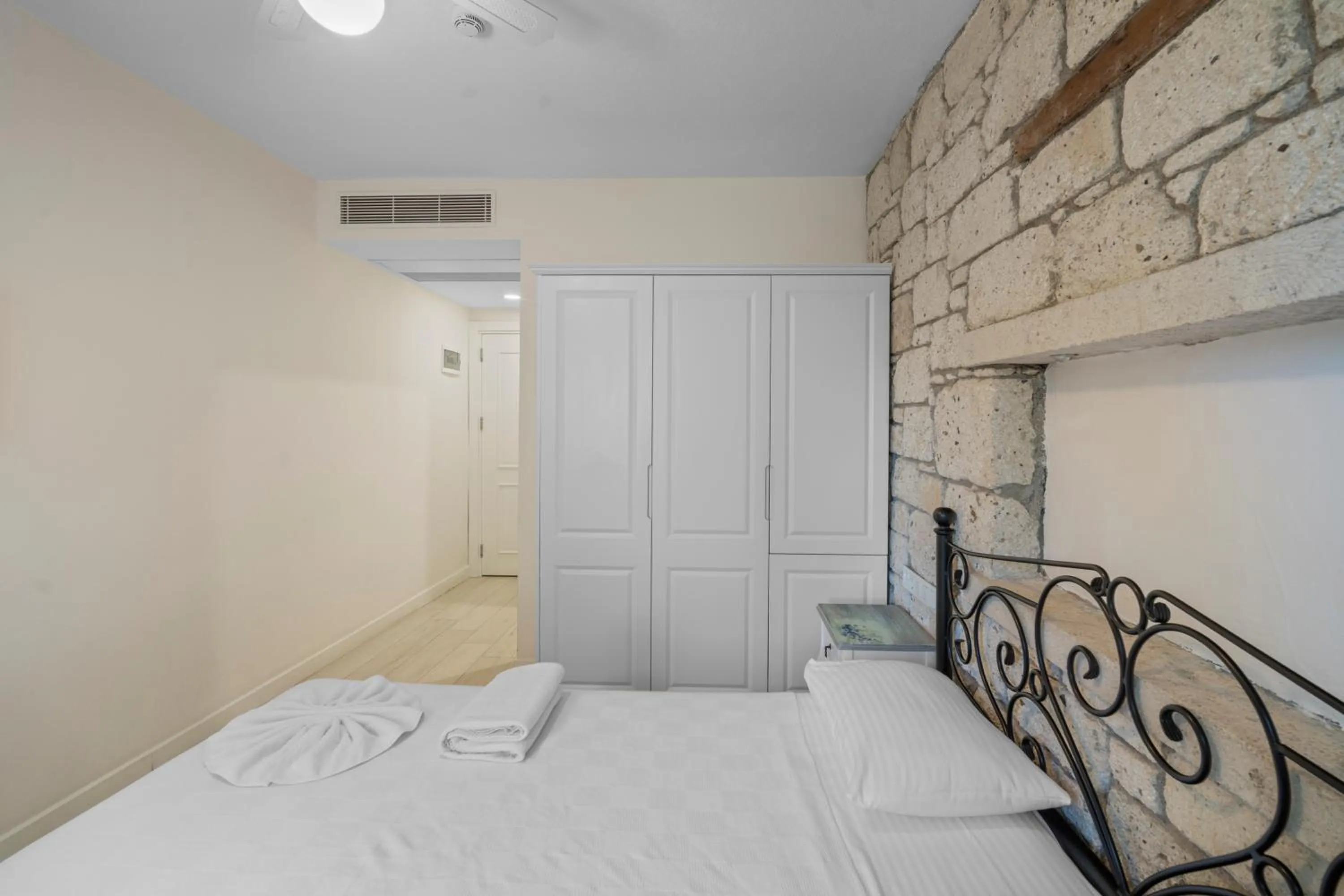 Bed in Bademli Konak Otel