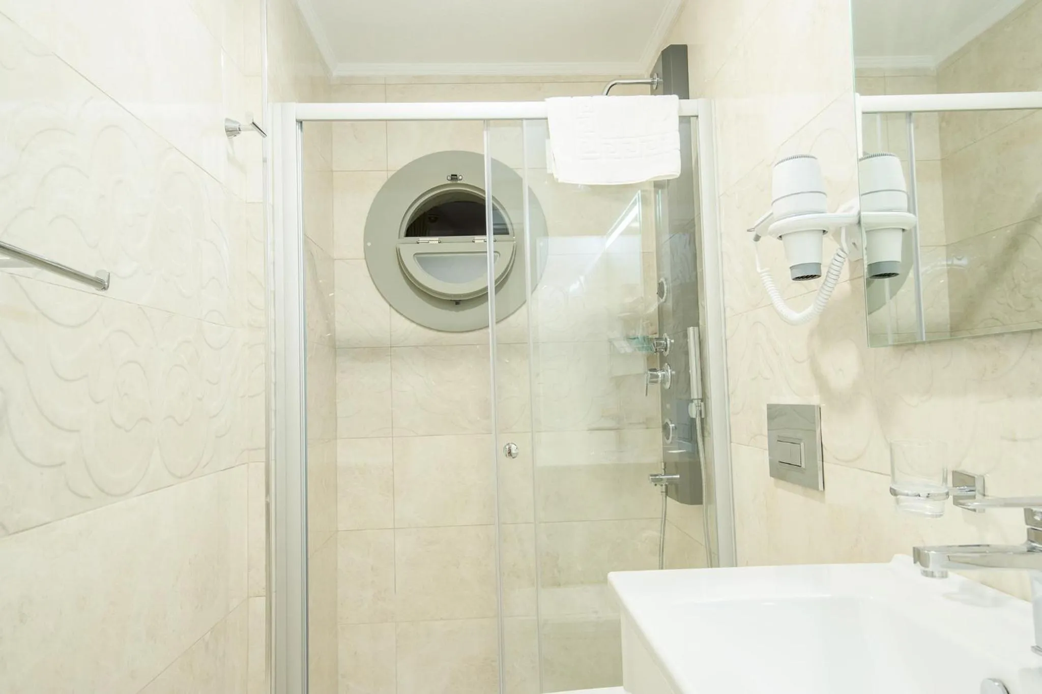 Bathroom in Bademli Konak Otel