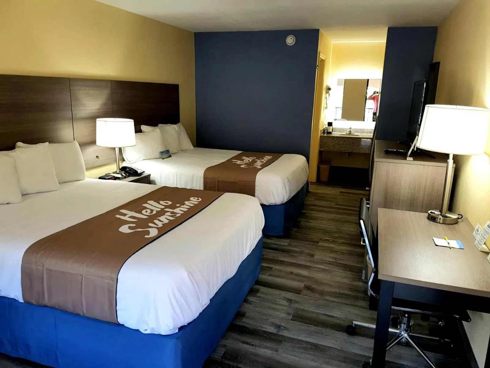 Bed in Days Inn by Wyndham Cleveland TN