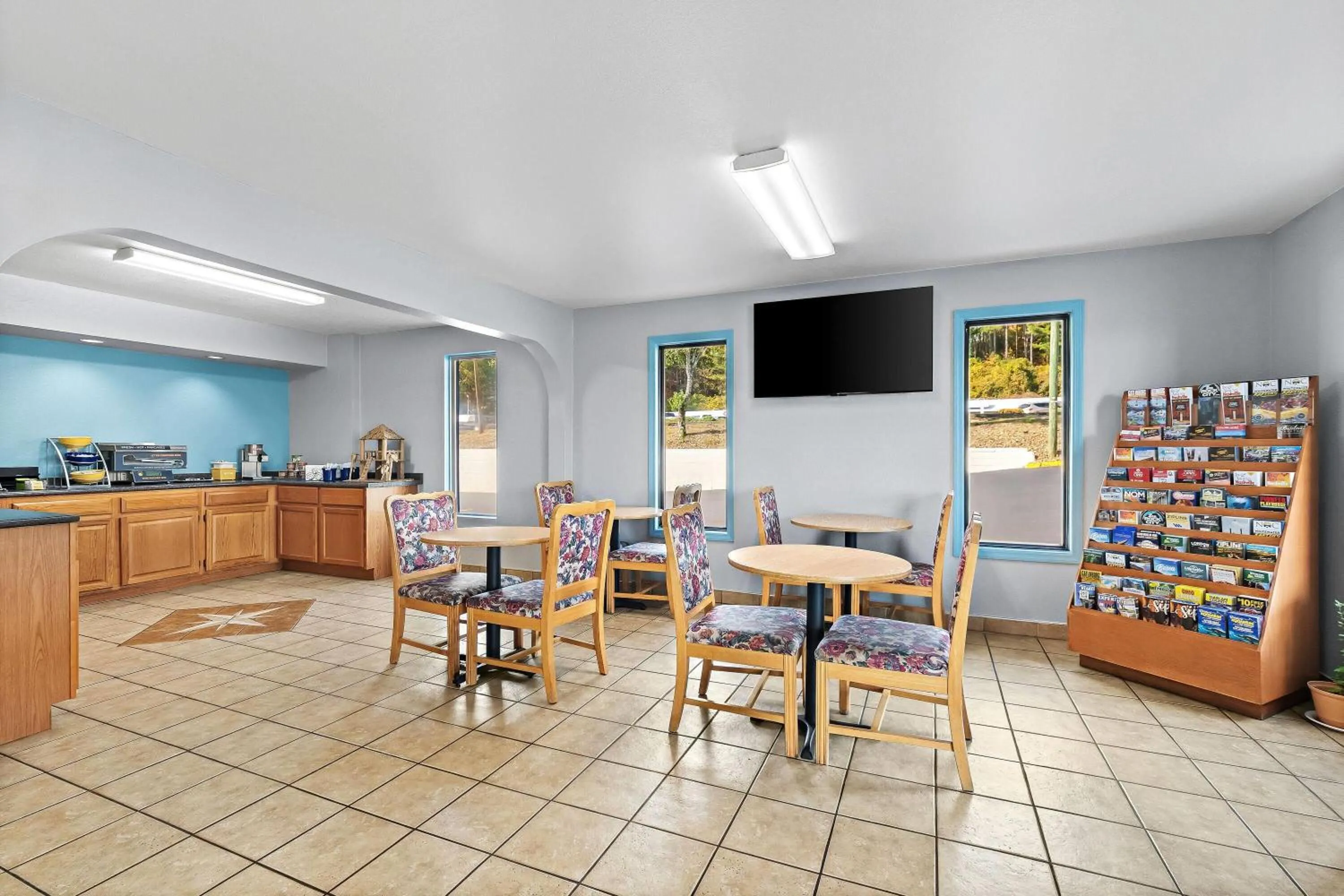 Restaurant/places to eat in Days Inn by Wyndham Cleveland TN