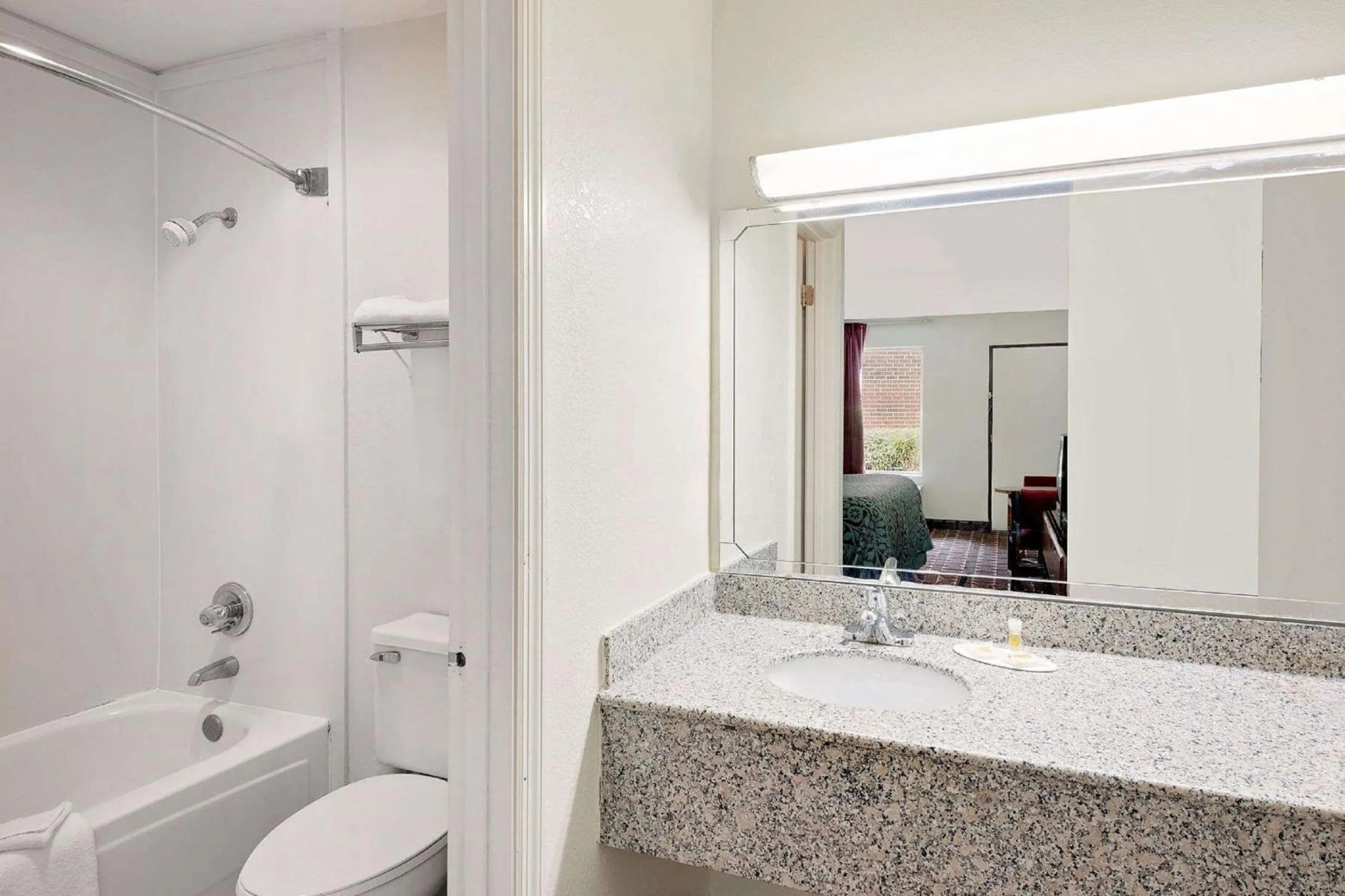 Toilet in Days Inn by Wyndham Cleveland TN