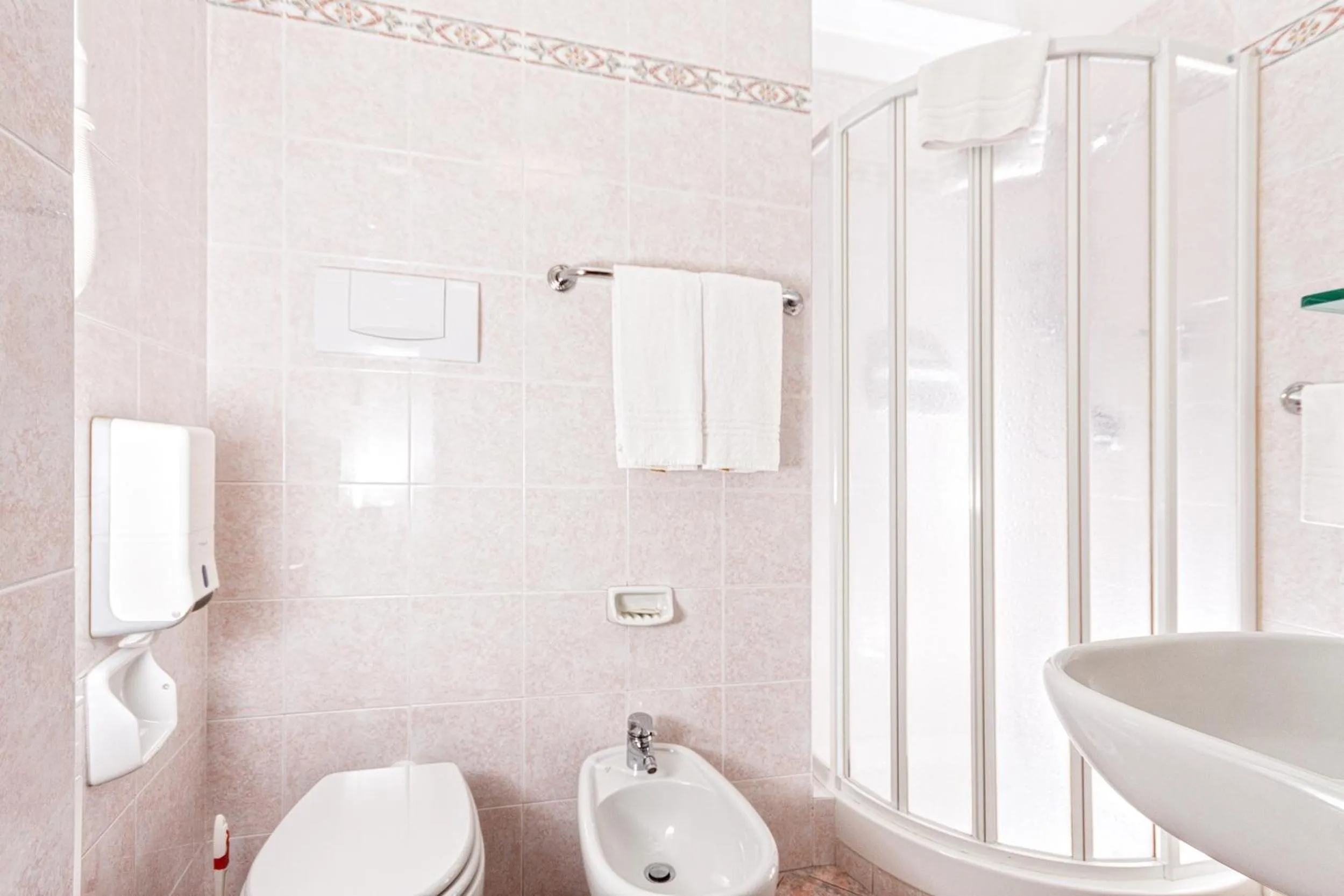 Bathroom in Hotel Ambasciatori